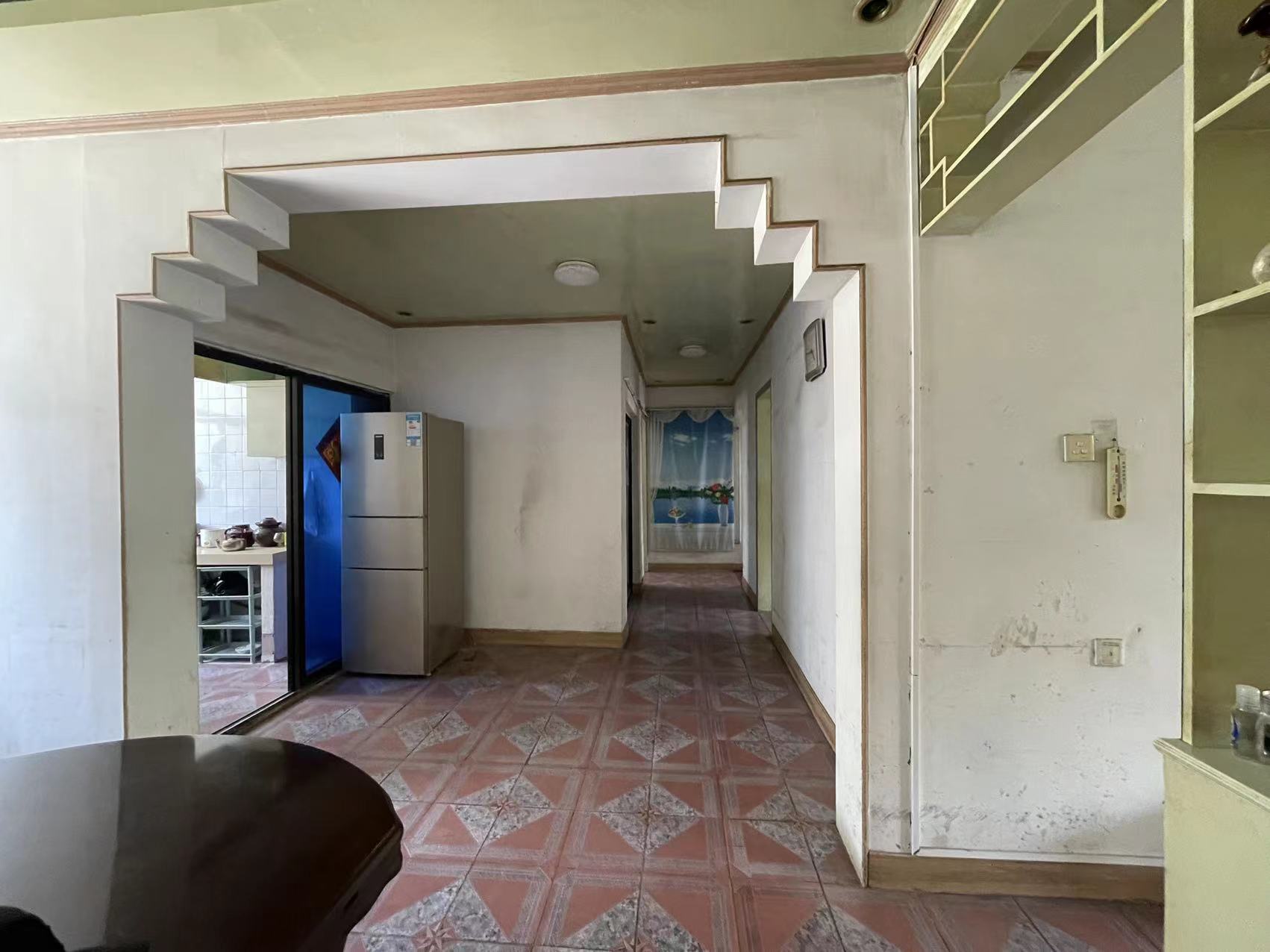 八角亭东一区 3室2厅2卫 125m²