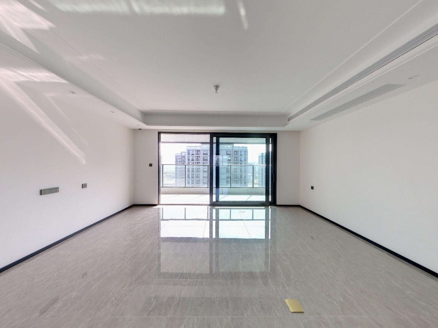 万科方圆 4室2厅3卫 175m&sup2;