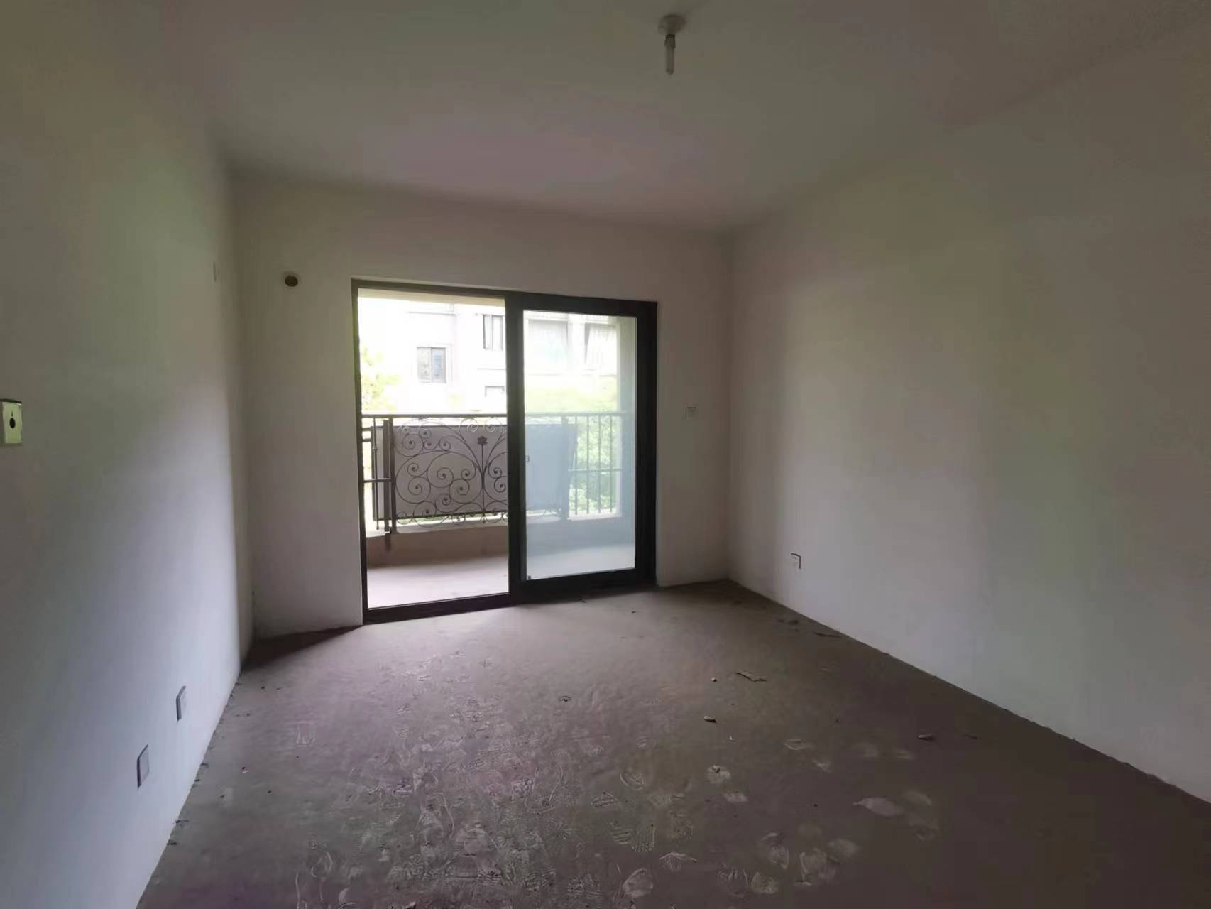 城市嘉苑 3室2厅1卫 145m&sup2;