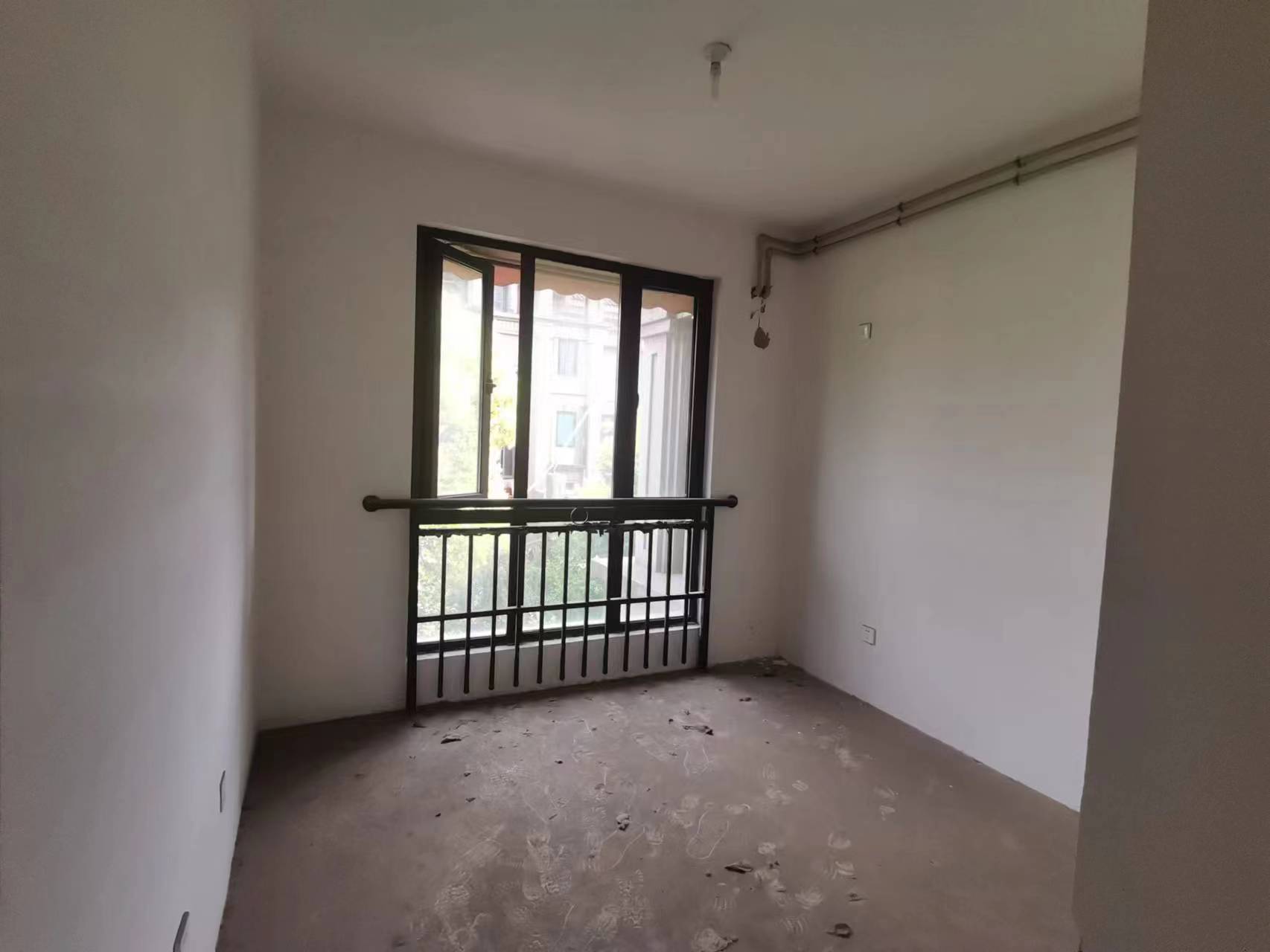 城市嘉苑 3室2厅1卫 145m&sup2;