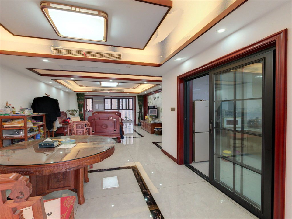 华强城 3室2厅2卫 128m&sup2;