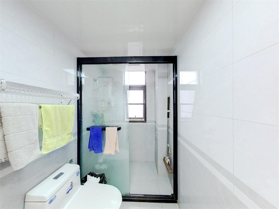 华强城 3室2厅2卫 128m&sup2;