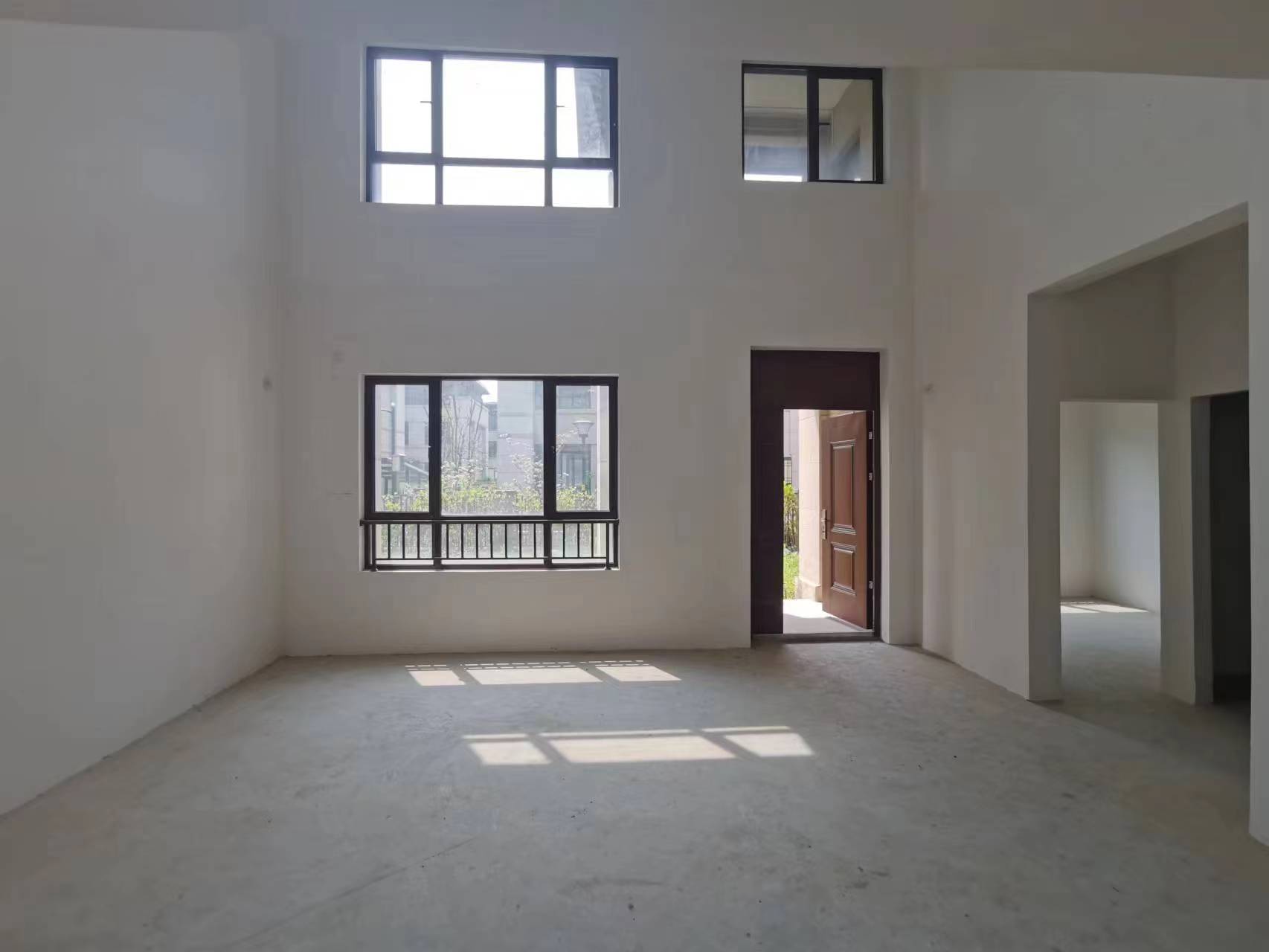 盛和九里香堤二期 5室3厅3卫 295.00m²