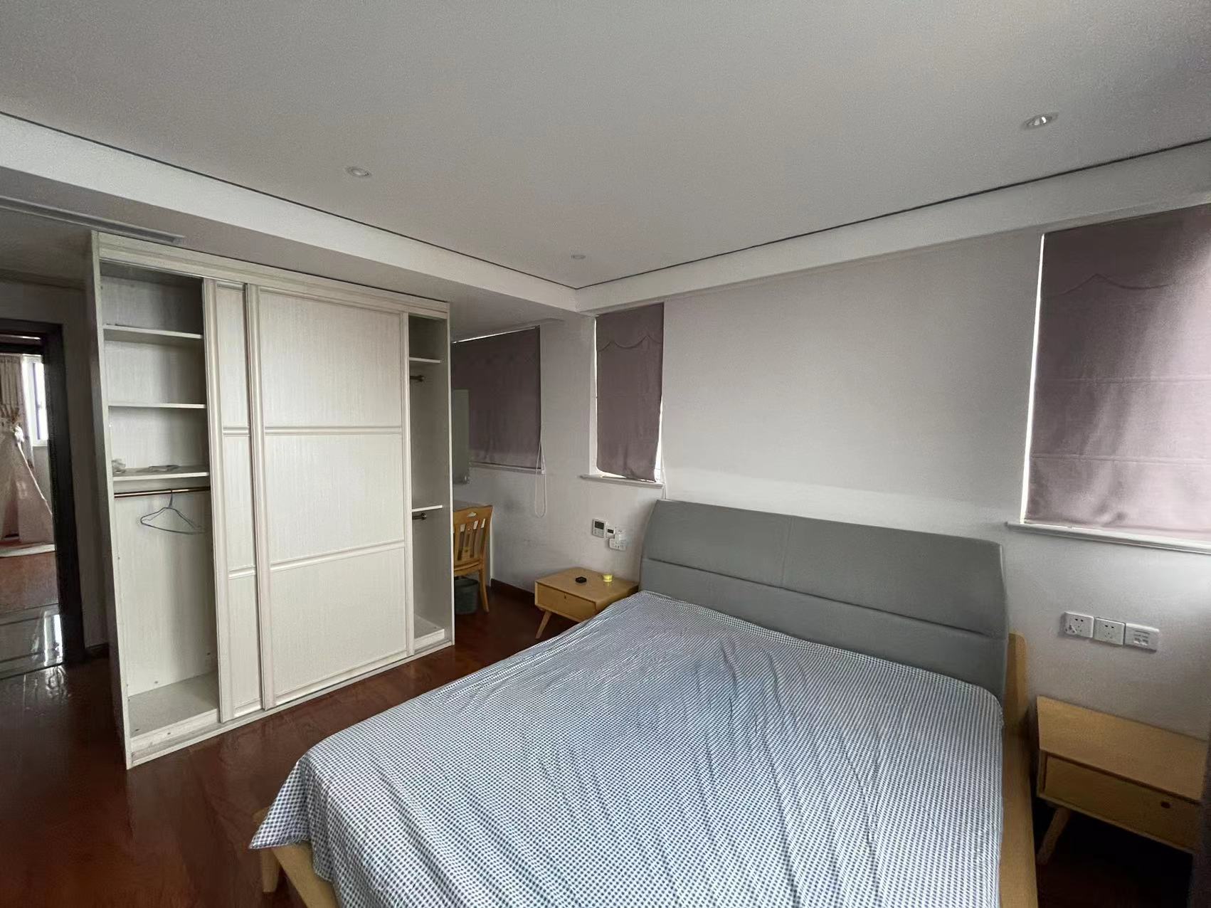 华强城 7室4厅4卫 233m²