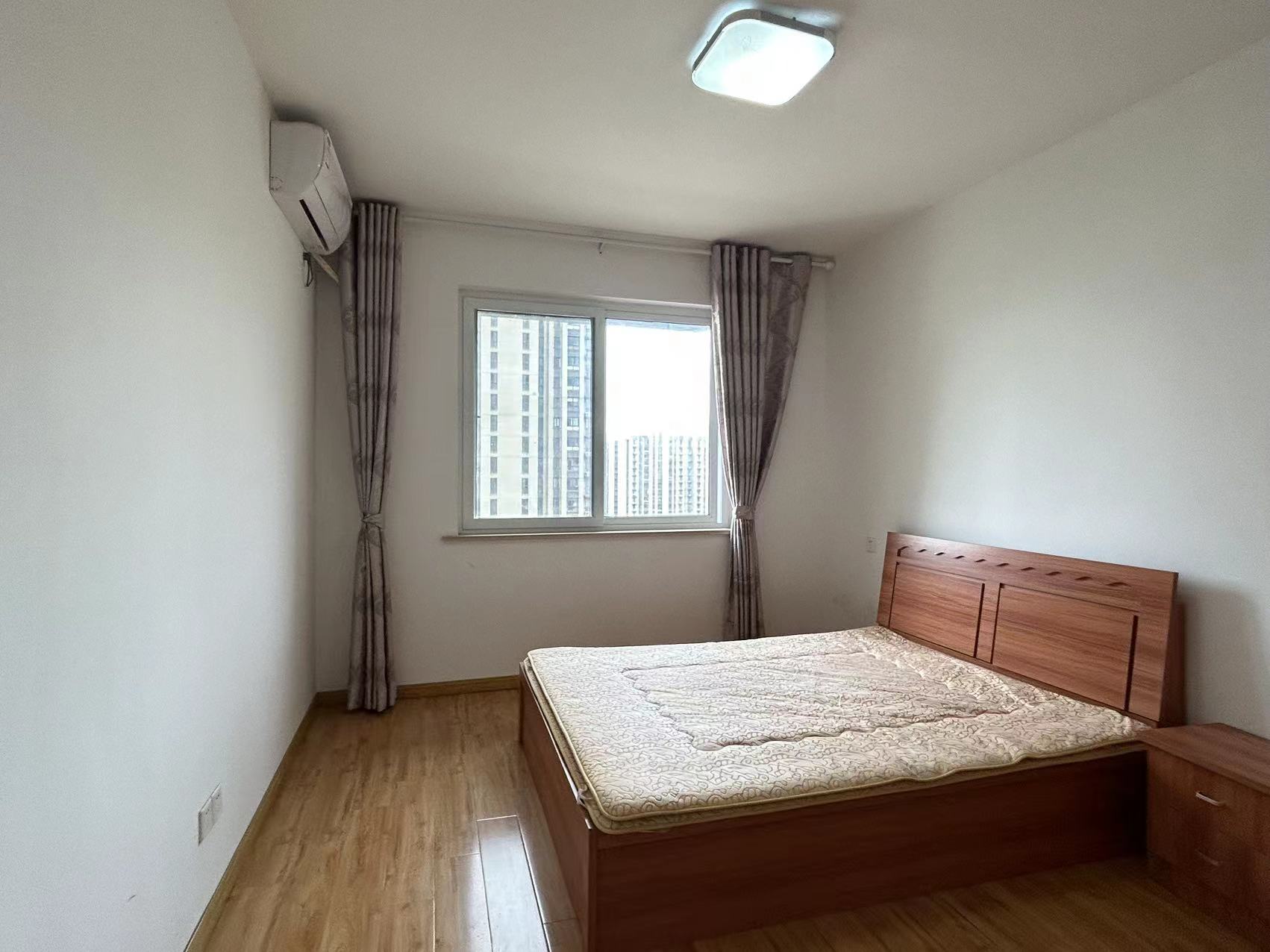 学士府 3室2厅1卫 135m&sup2;