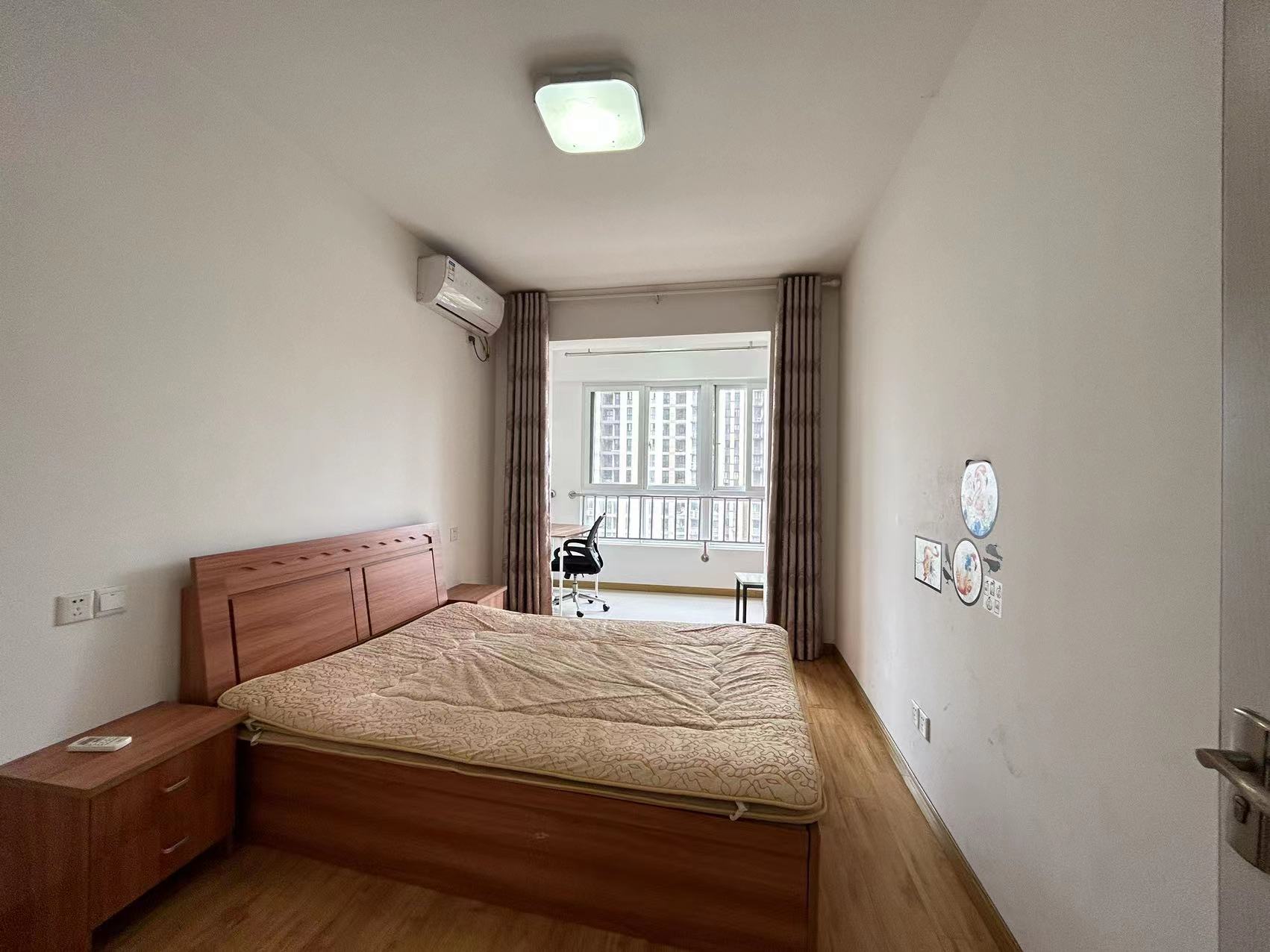 学士府 3室2厅1卫 135m&sup2;