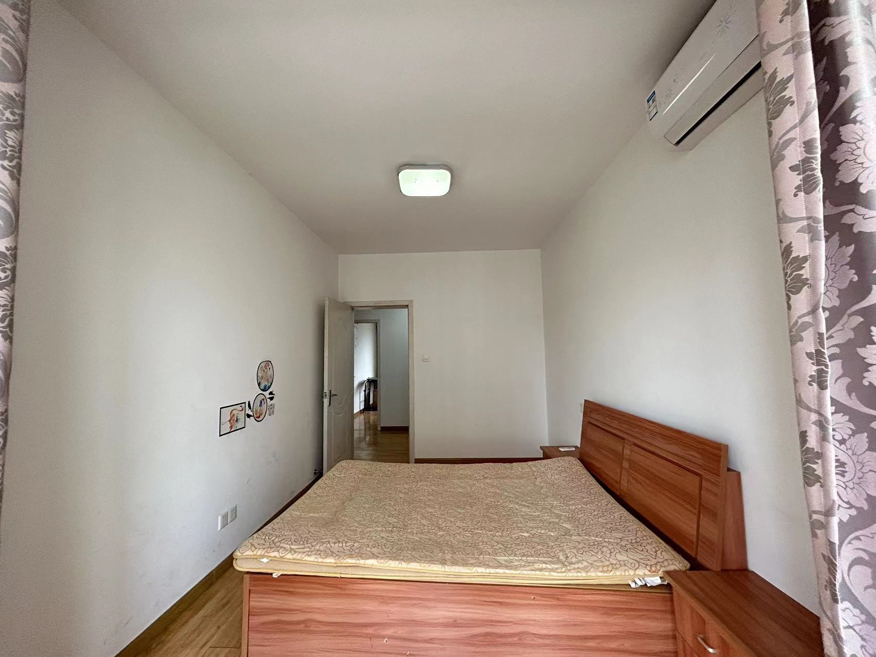 学士府 3室2厅1卫 135m&sup2;