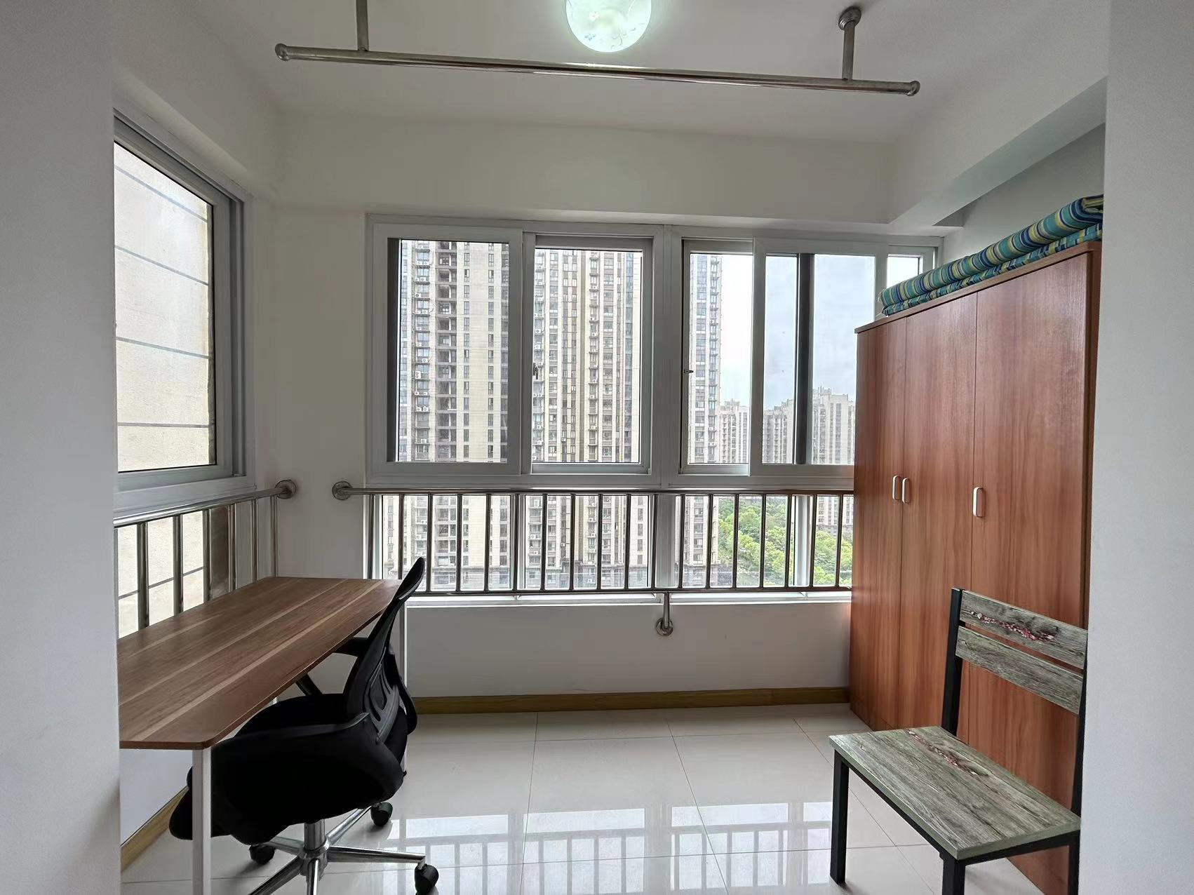 学士府 3室2厅1卫 135m&sup2;