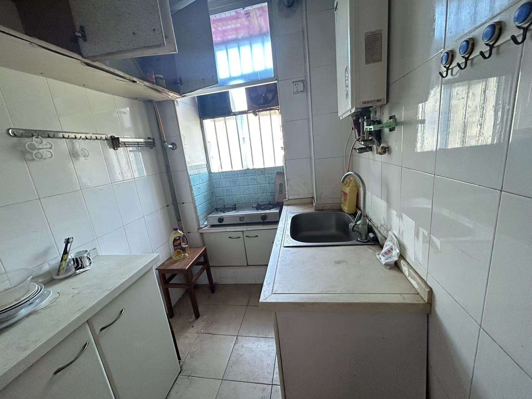 虹桥新村(朝霞路) 2室1厅1卫 58m&sup2;