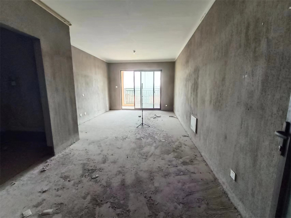 华强城 3室2厅1卫 110m&sup2;