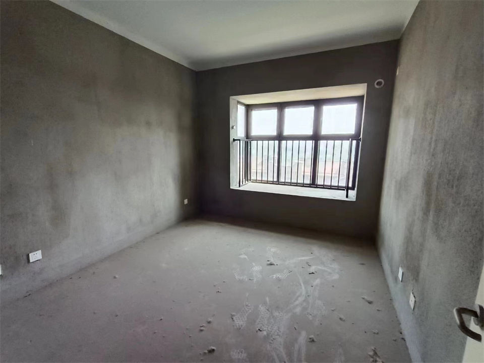 华强城四期 3室2厅1卫 109.00m&sup2;