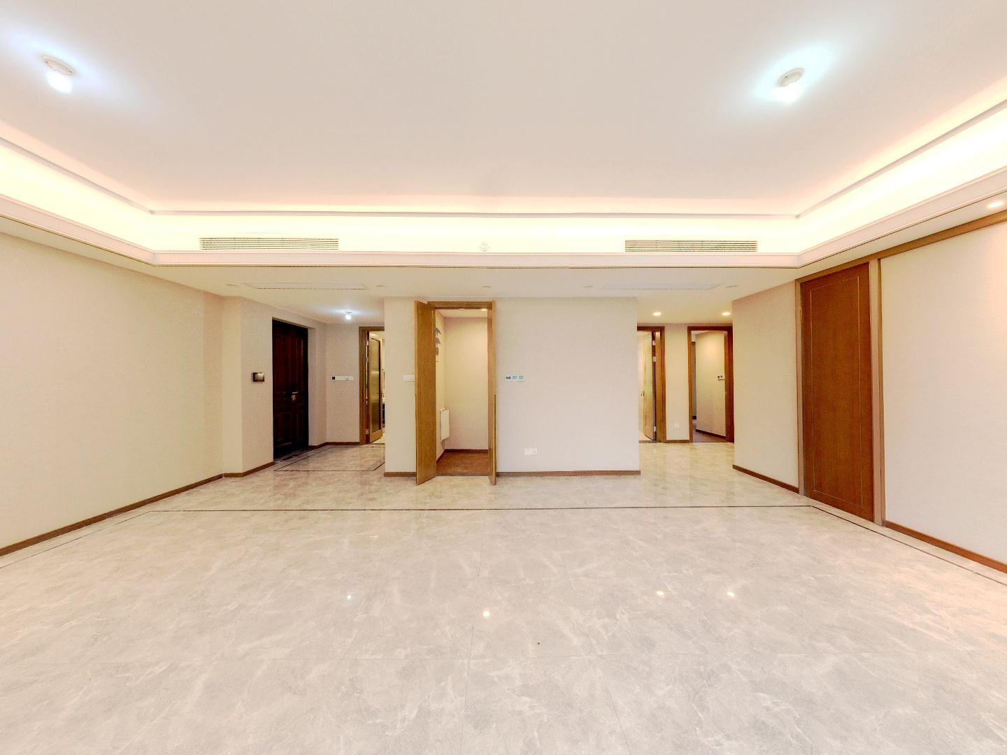 绿城蘭园 3室2厅2卫 156m²