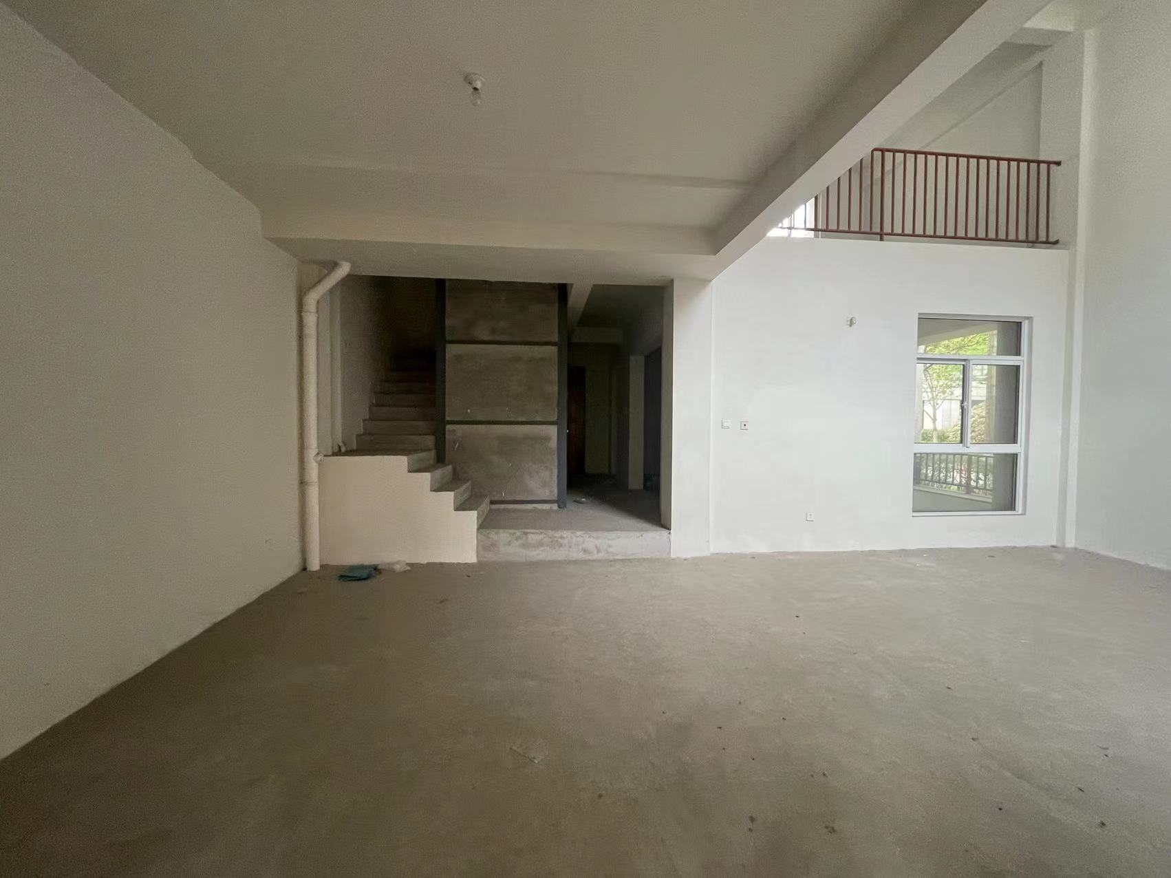 御景華庭 4室2厅2卫 385m²