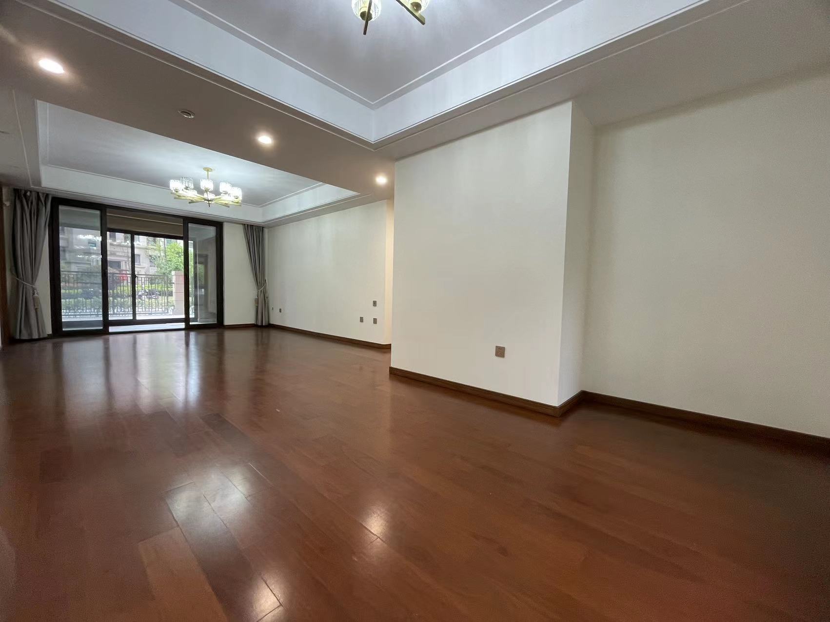 中南万科大都会 3室2厅2卫 125.25m&sup2;