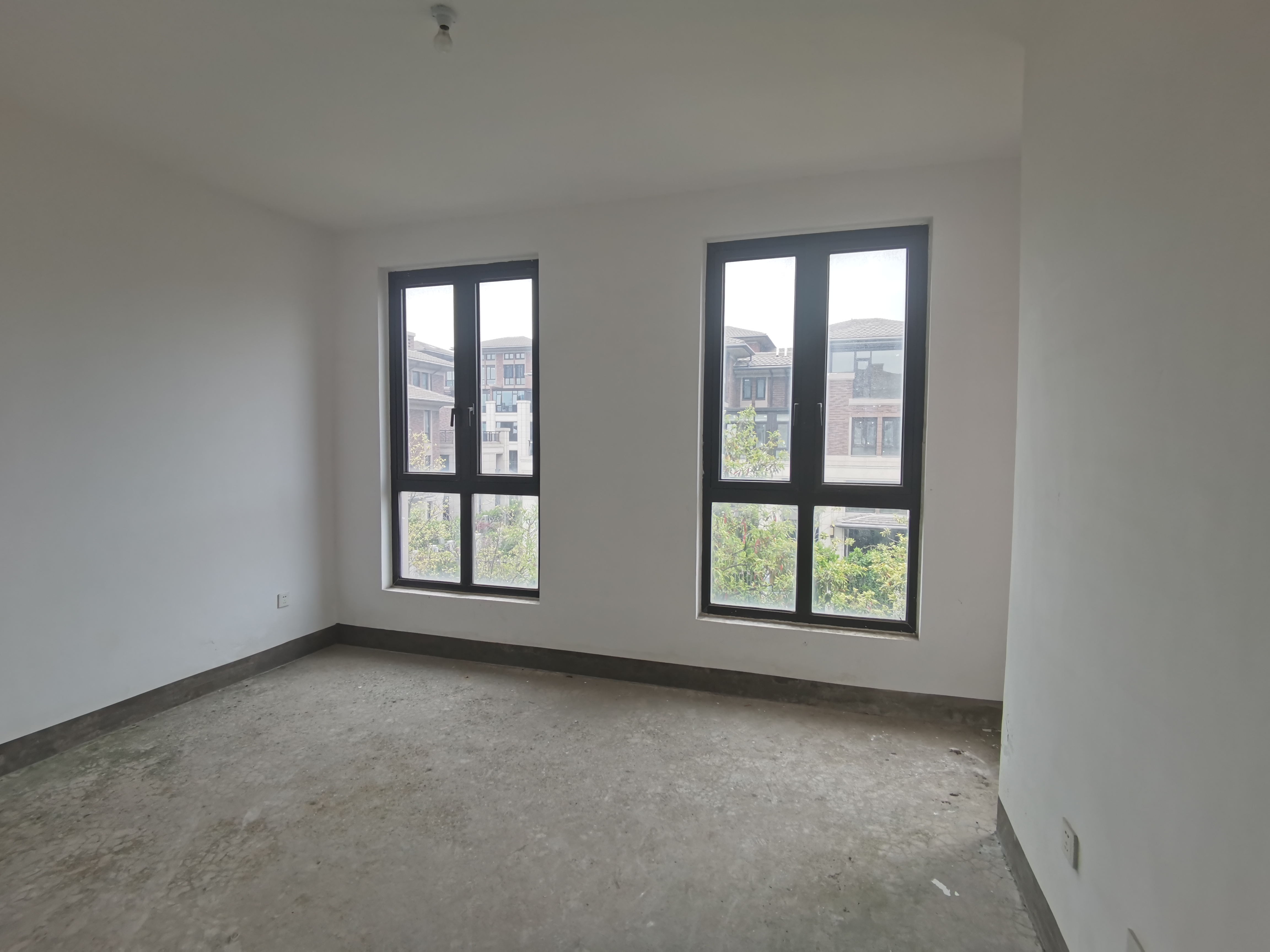 山水壹号 5室2厅4卫 267.00m&sup2;