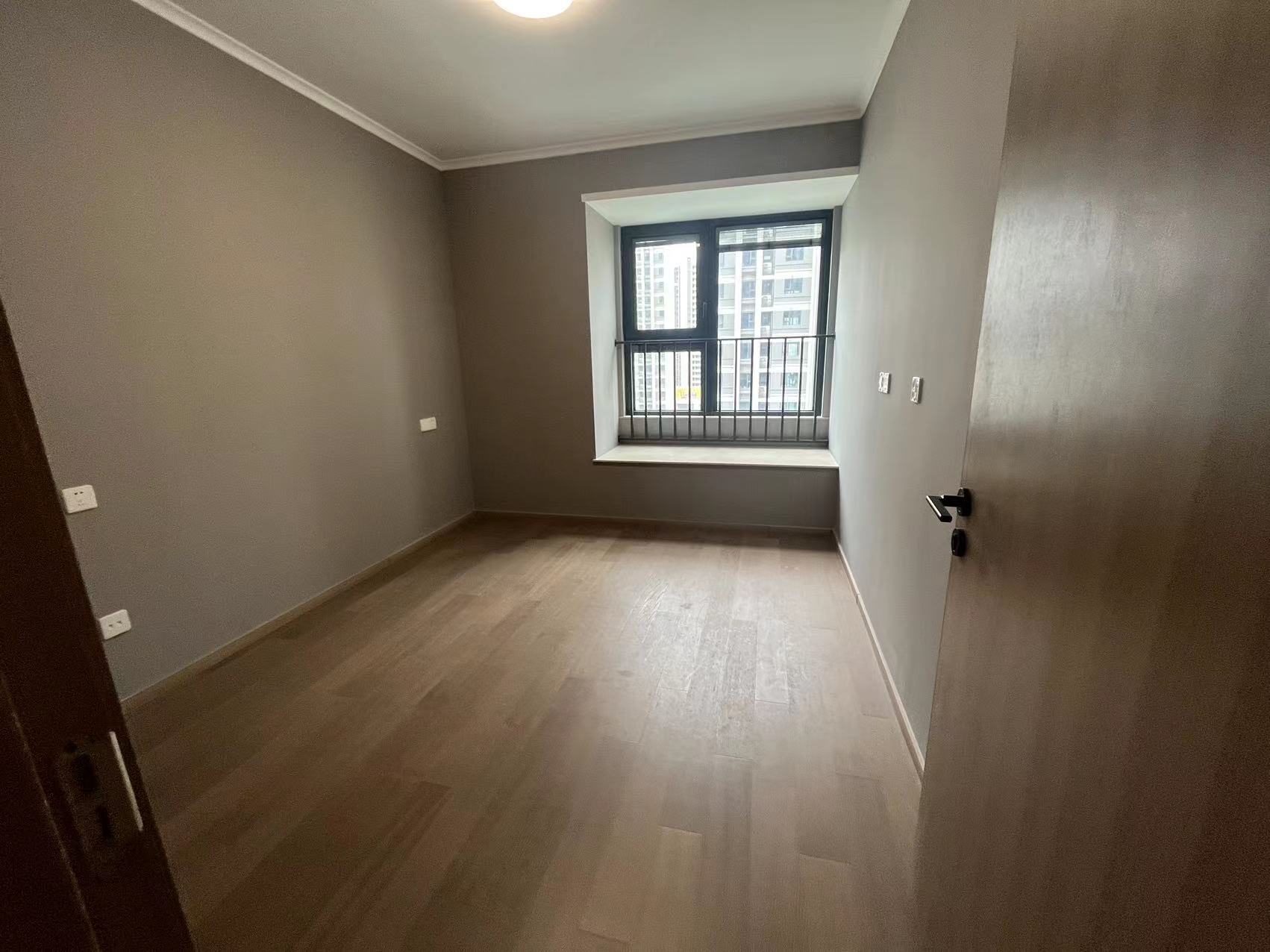 华润悦府 4室2厅2卫 141m²