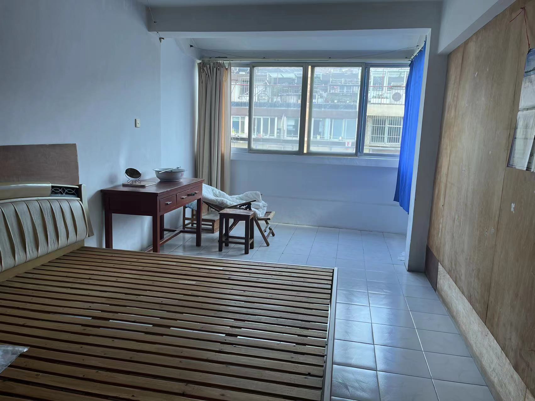 百花军宅苑 4室2厅2卫 79.88m&sup2;