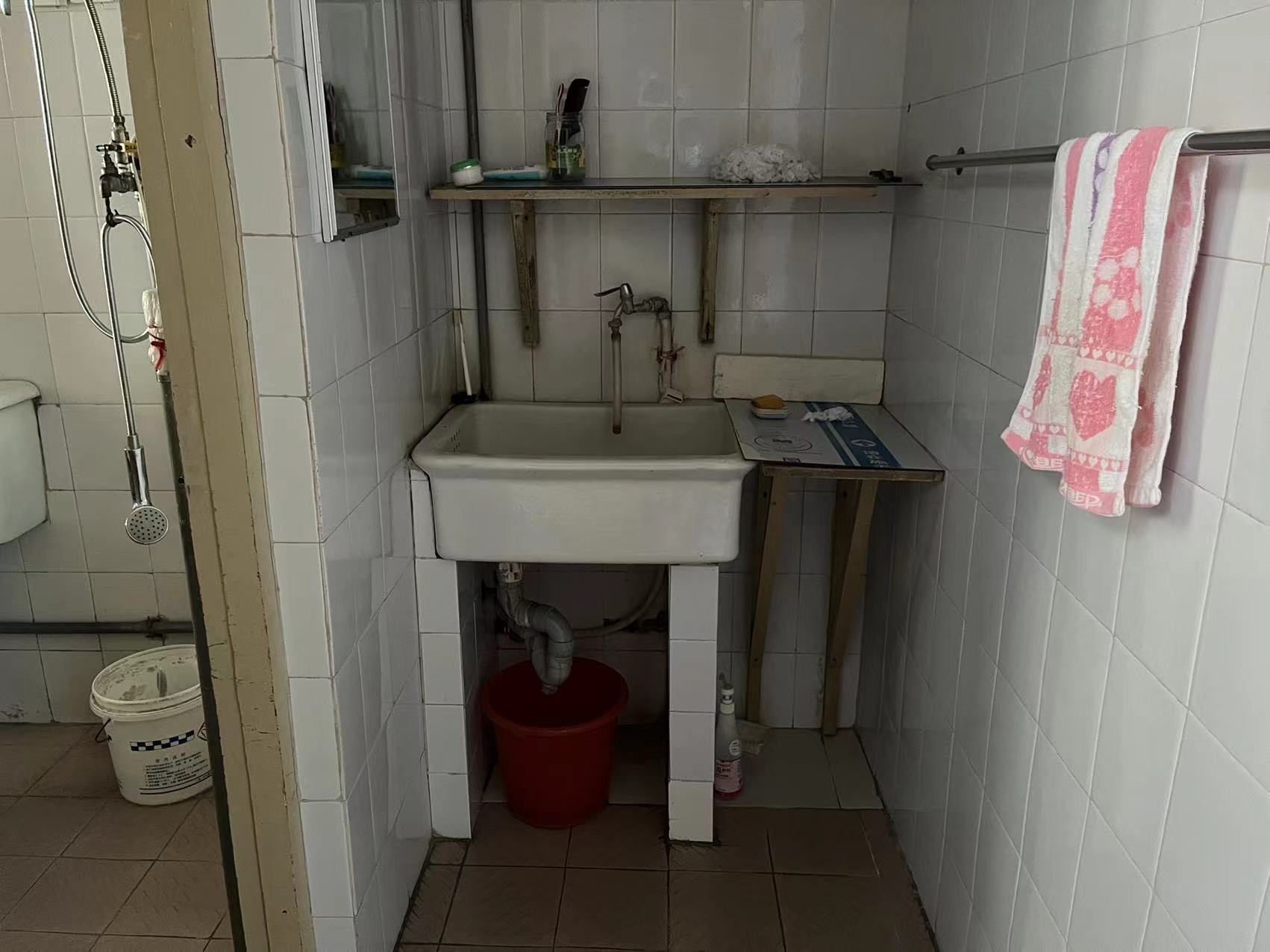 百花军宅苑 4室2厅2卫 79.88m&sup2;