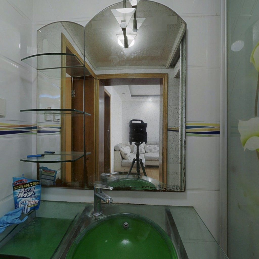 华威园 2室2厅1卫 67.5m&sup2;