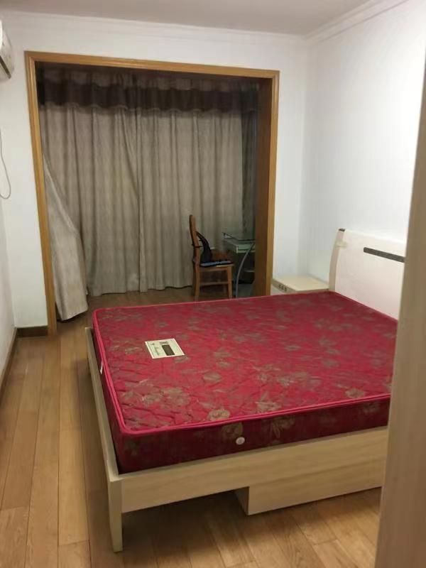 华威园 2室2厅1卫 67.5m&sup2;