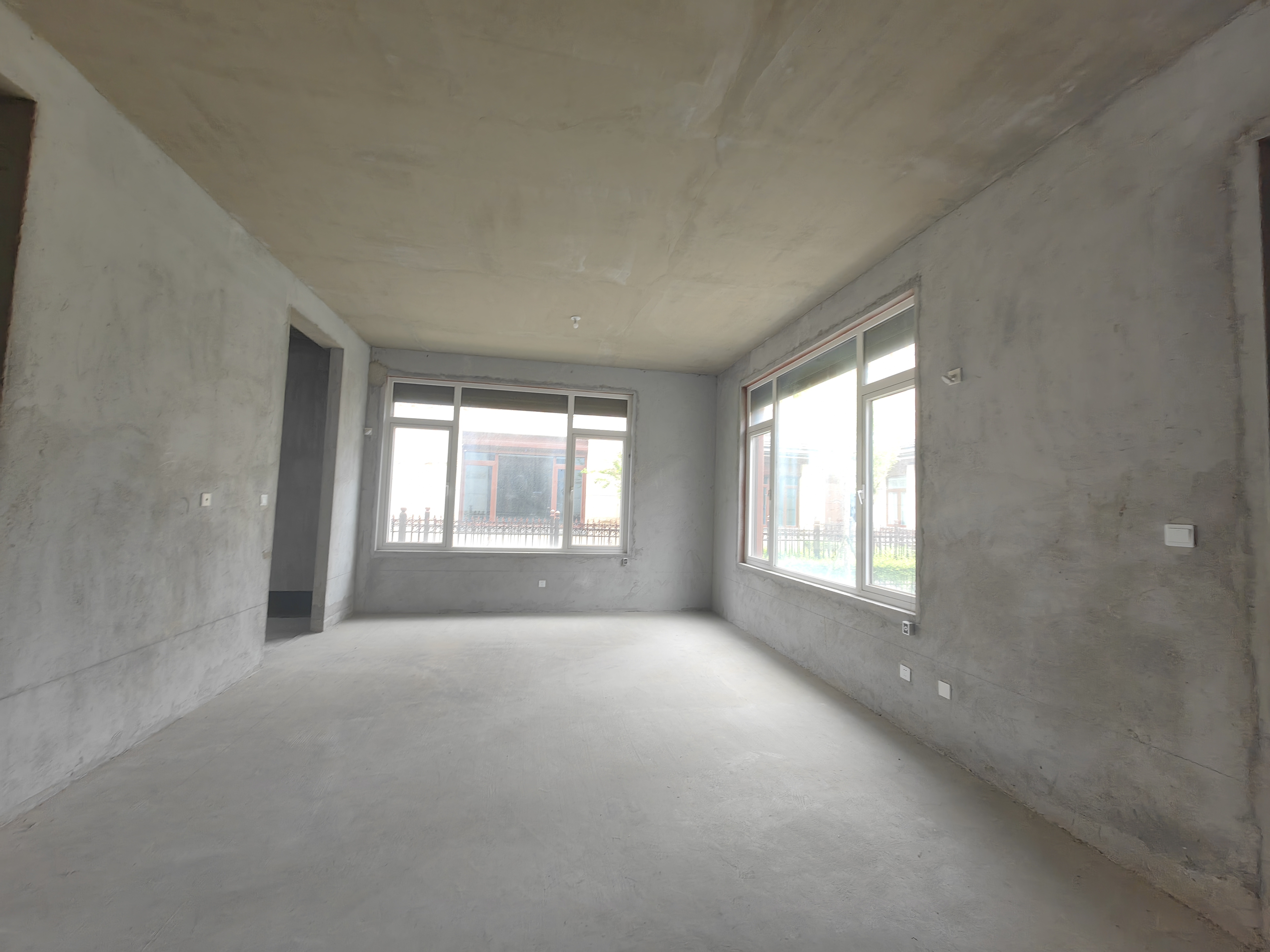 东宝&middot;怡沁园 5室2厅2卫 410.95m&sup2;