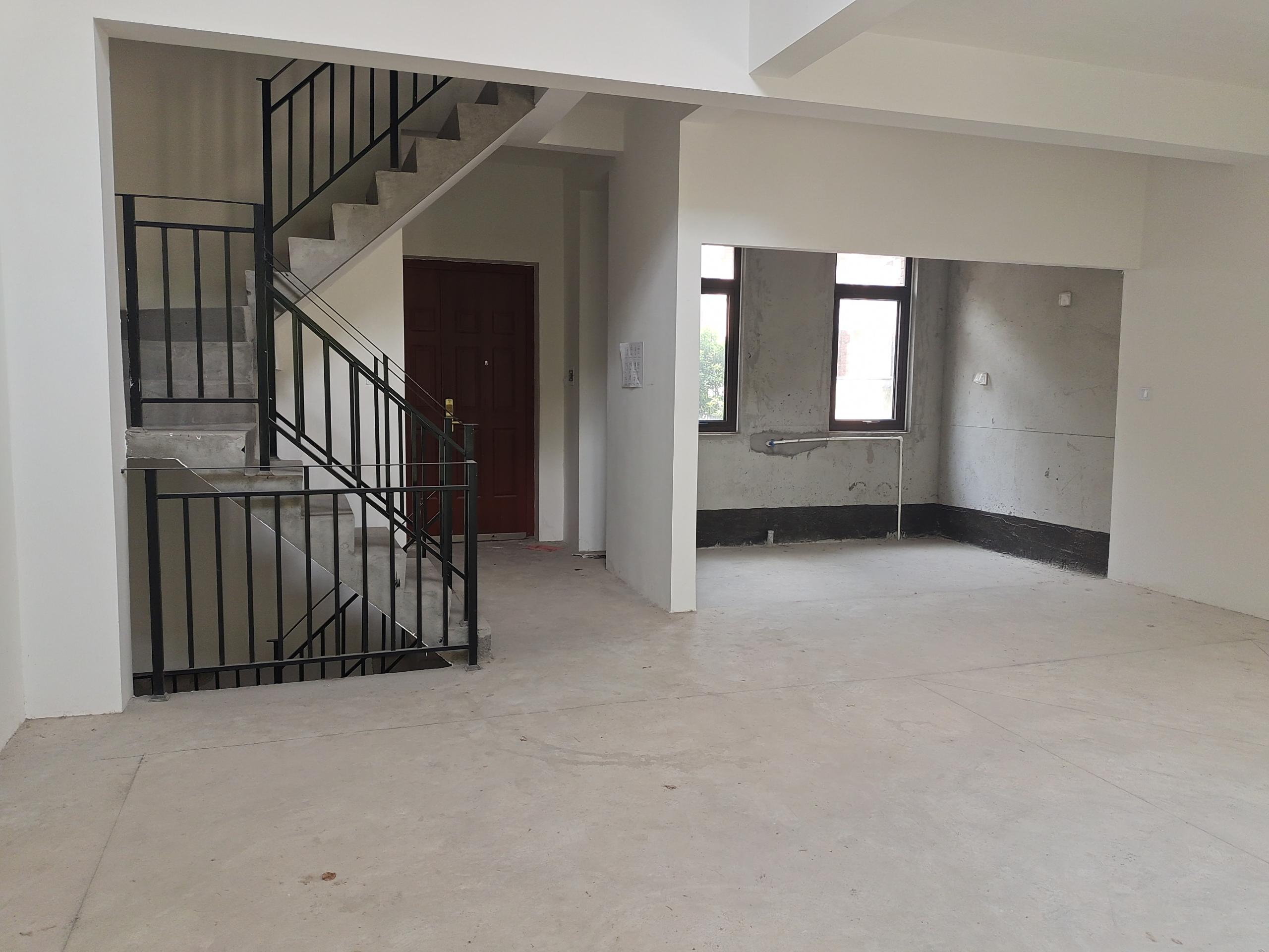 德庆苑 4室3厅3卫 135.11m&sup2;