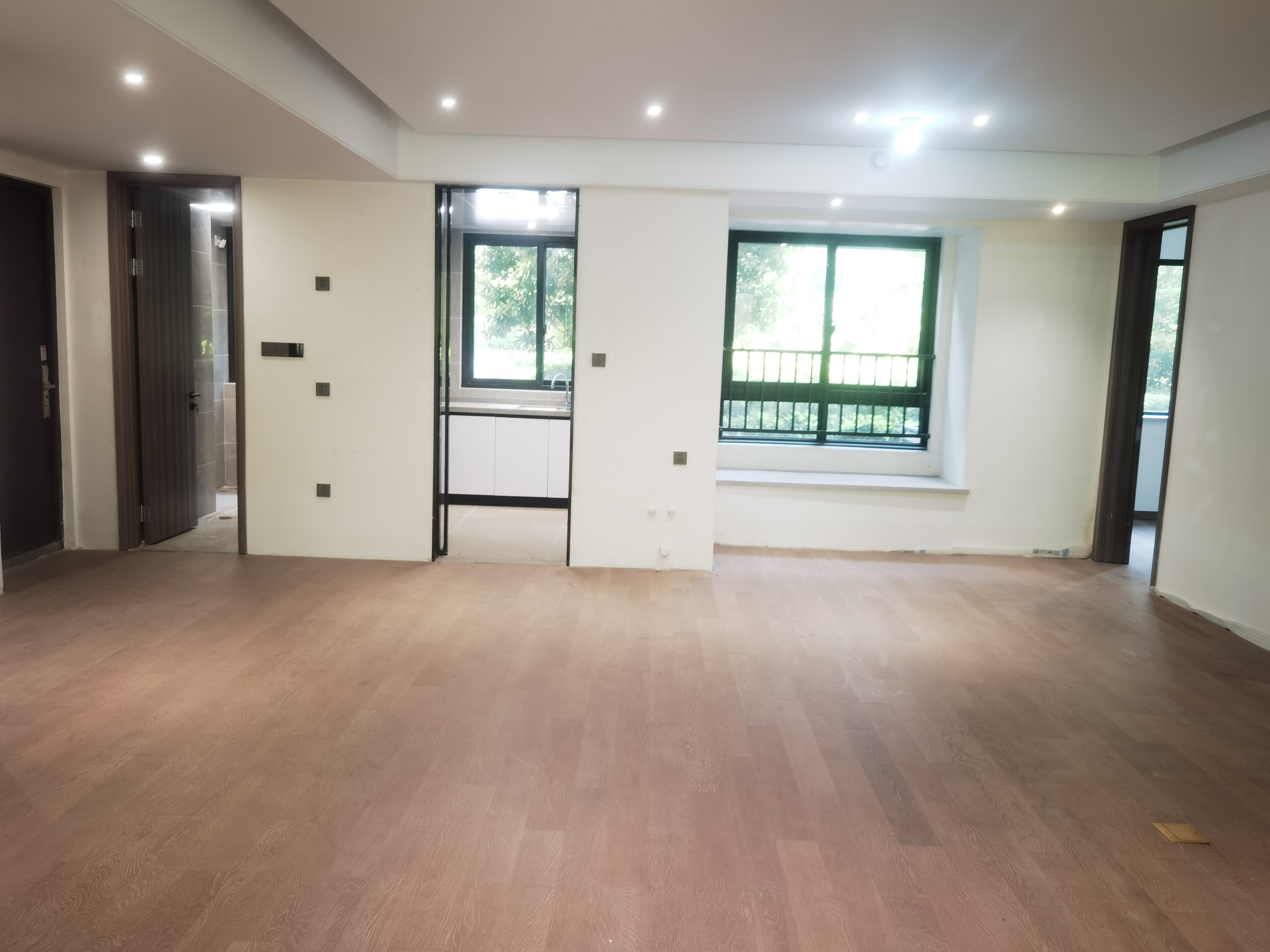 万科翡翠公园 3室2厅2卫 125m&sup2;