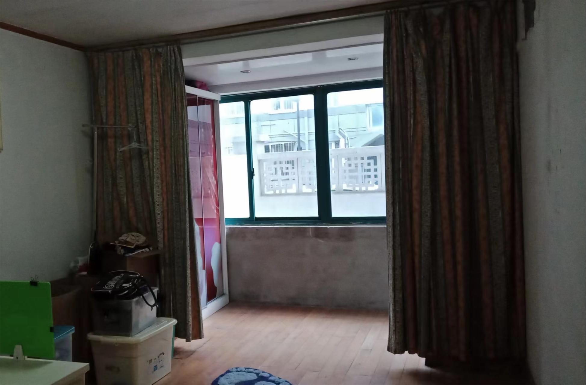 北郭东村北区 4室1厅1卫 122.00m&sup2;