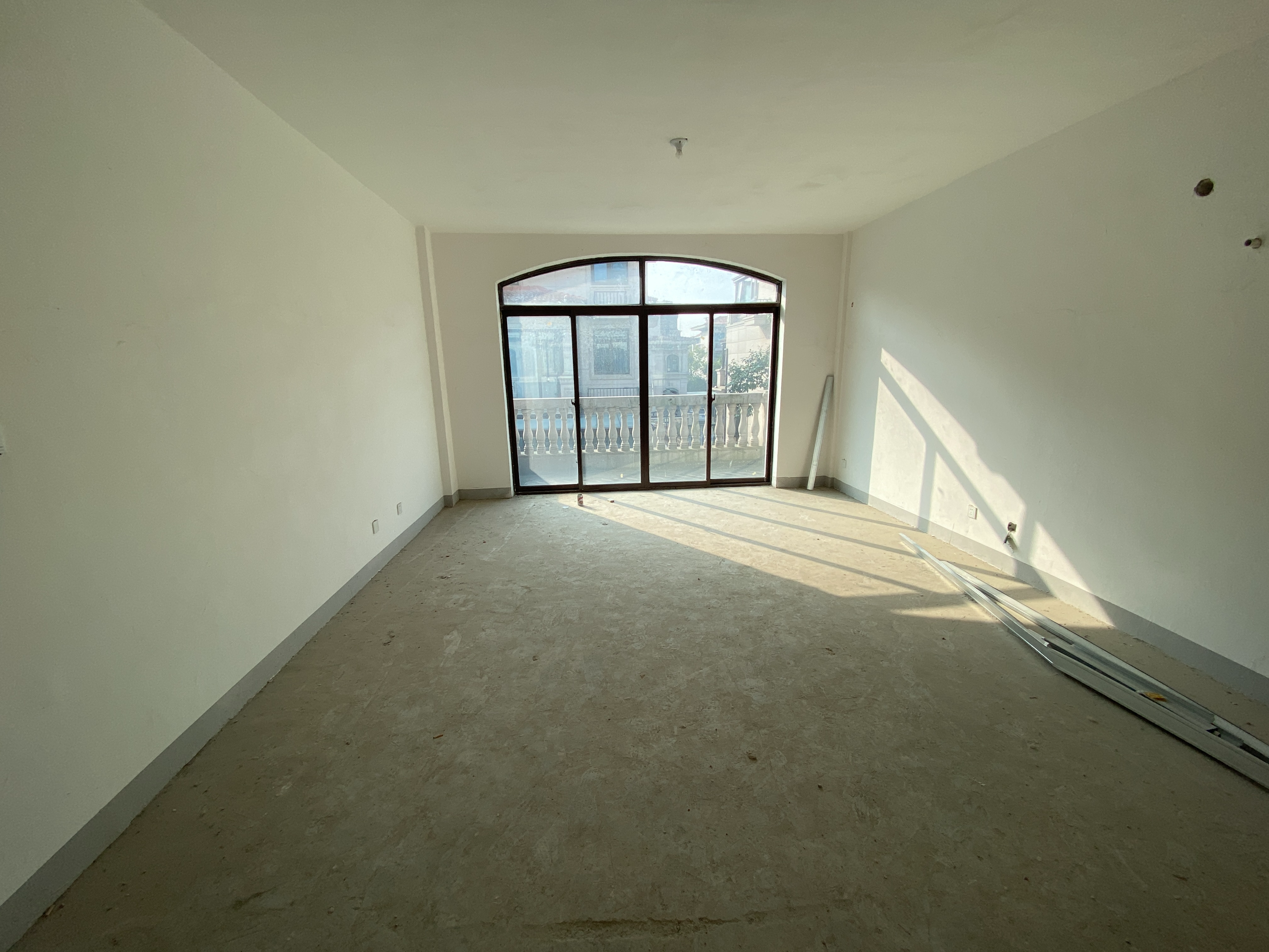 碧桂园(南通经济技术开发区) 5室3厅3卫 248m&sup2;