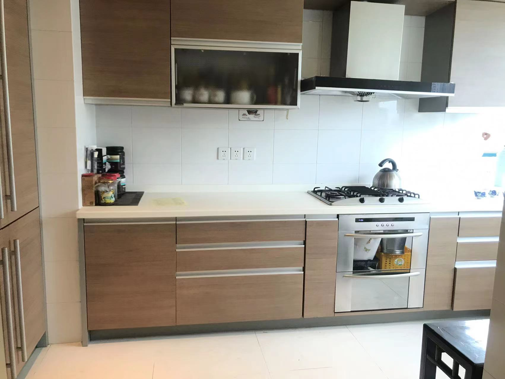 都市华城 3室2厅2卫 152m&sup2;