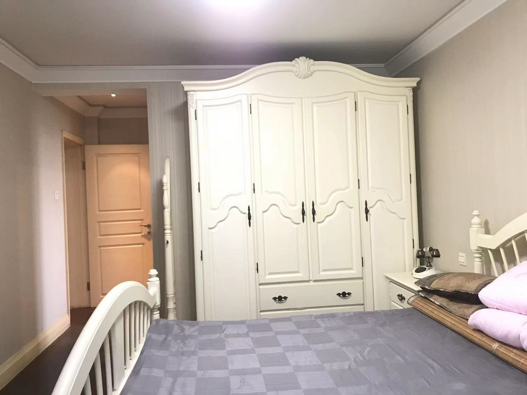 都市华城 3室2厅2卫 152m&sup2;
