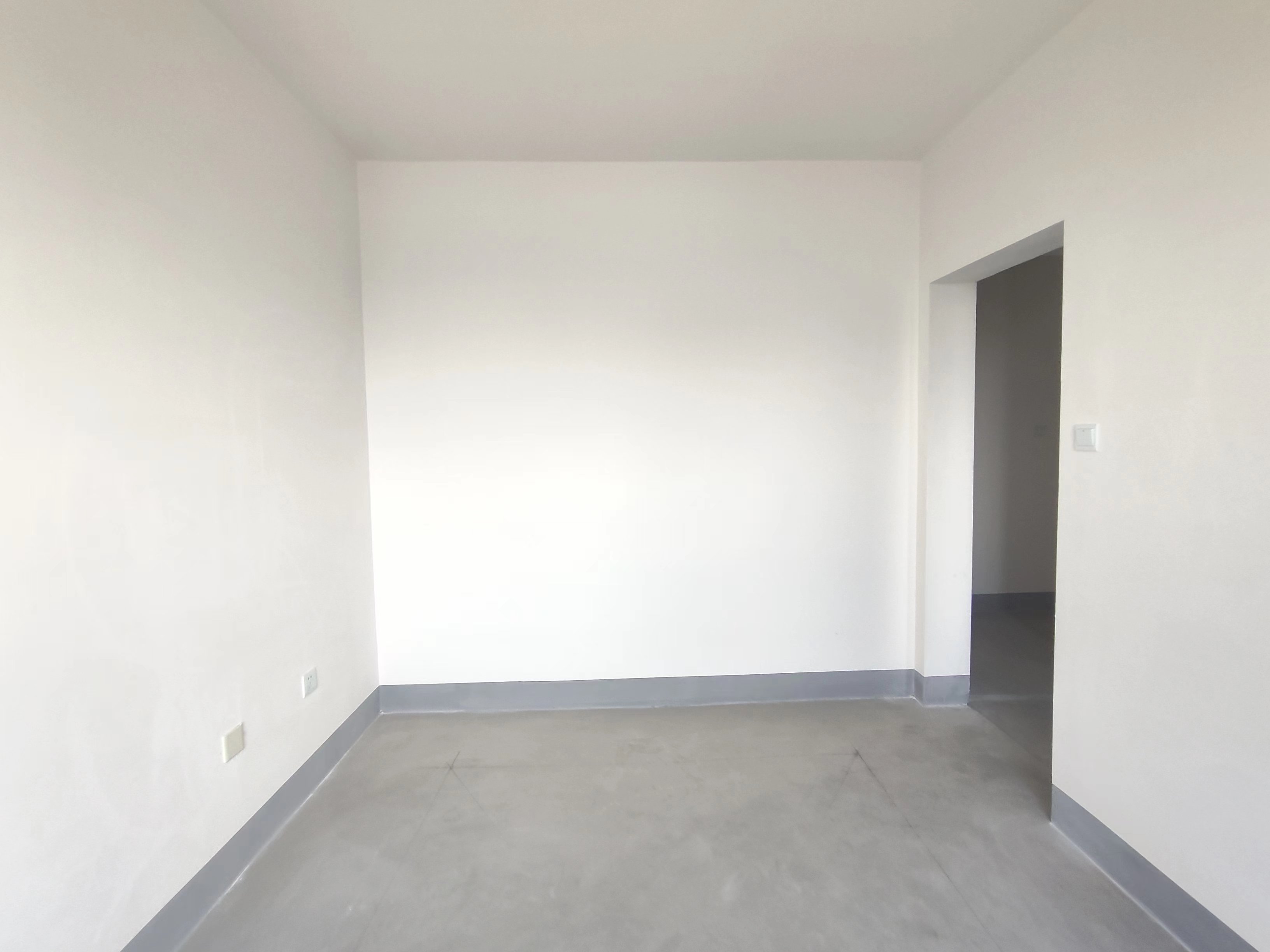 翠园 4室2厅2卫 144m&sup2;