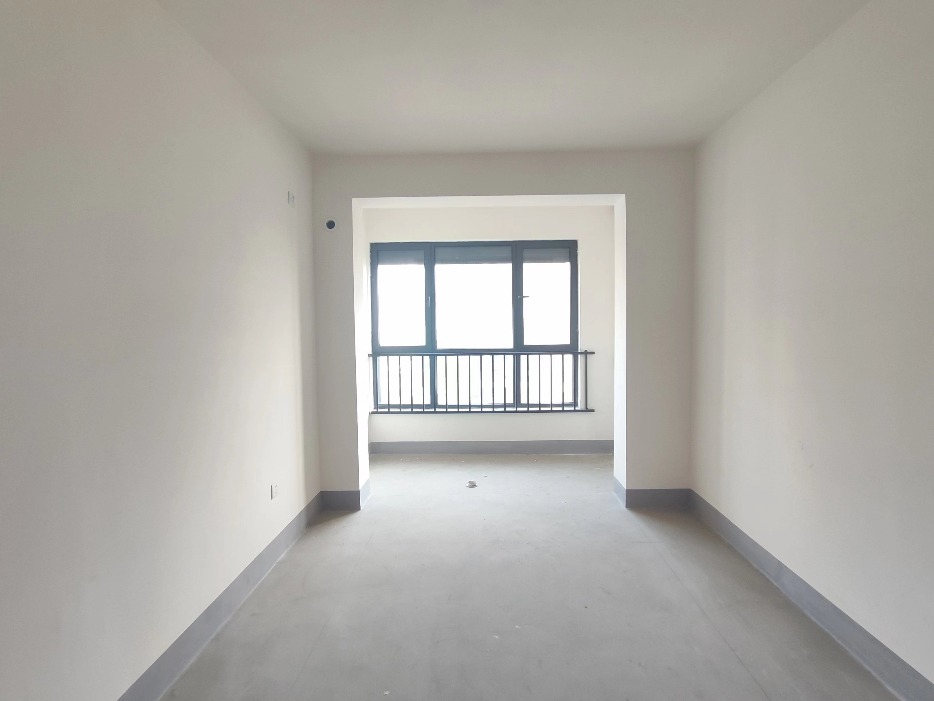 翠园 4室2厅2卫 145m&sup2;