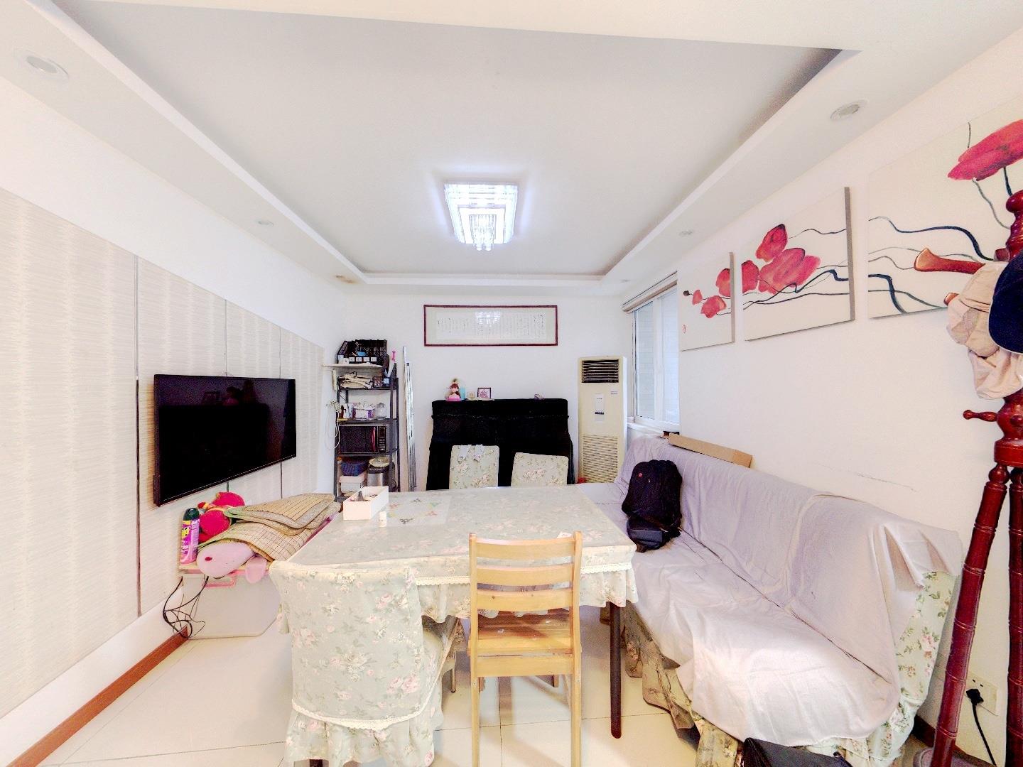 城山花园 3室1厅1卫 76.00m²