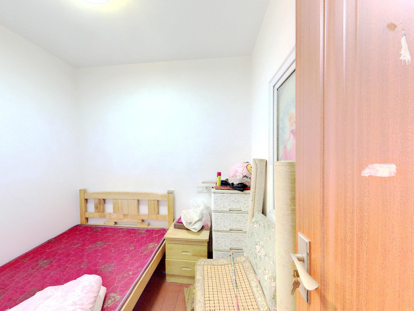 城山花园 3室1厅1卫 76.00m&sup2;