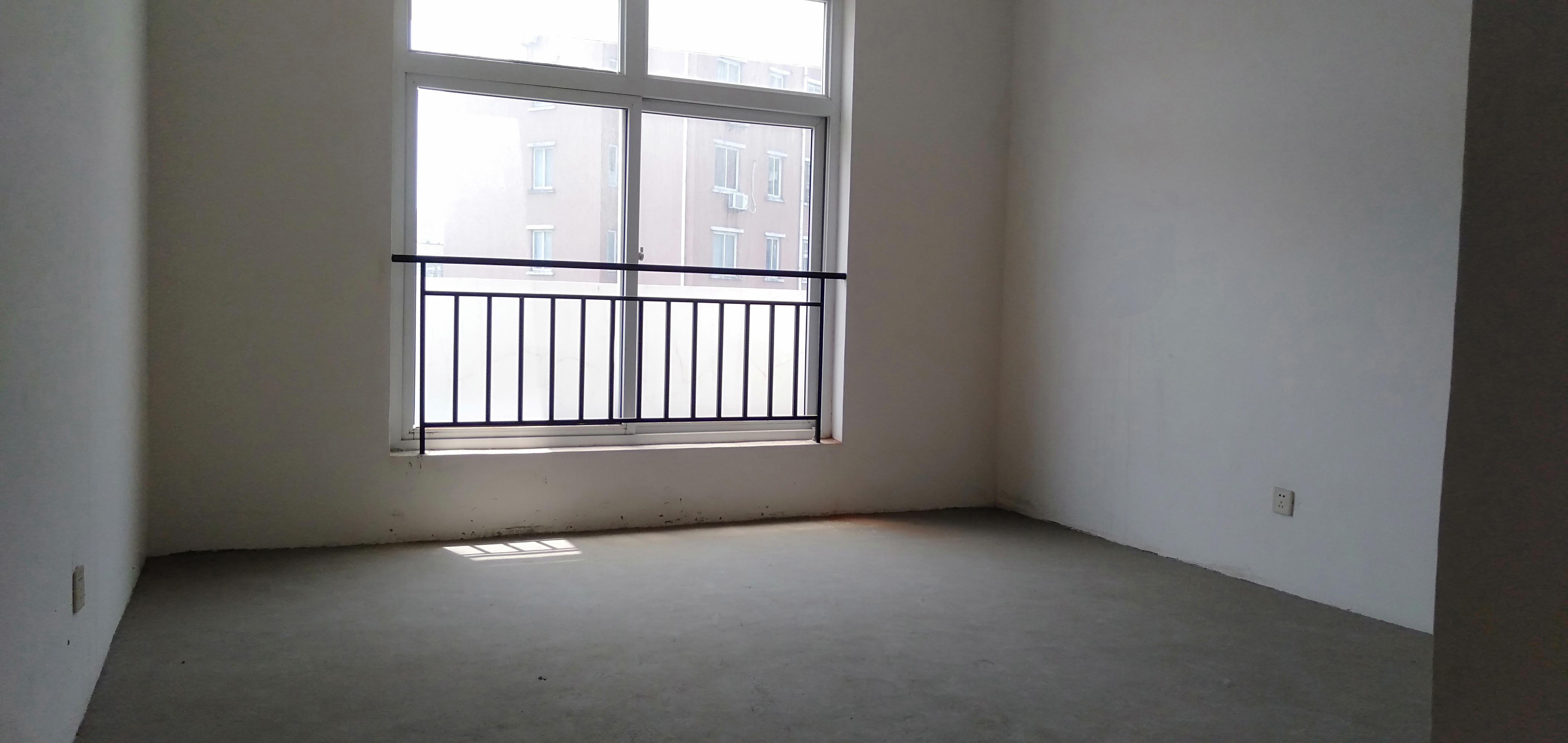 北山花苑 4室2厅2卫 152m&sup2;