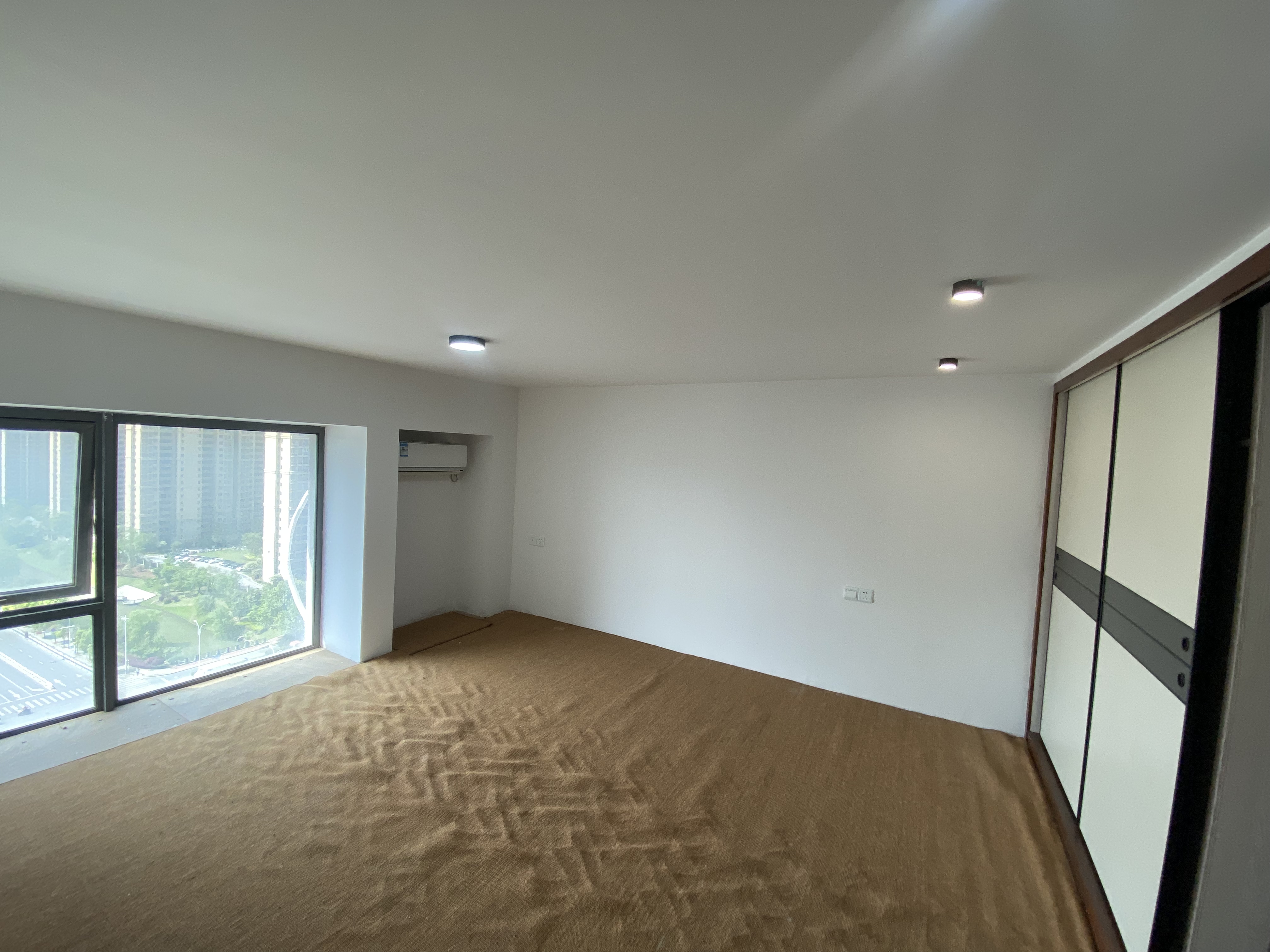 绿洲国际商务公馆C 2室1厅2卫 73m&sup2;
