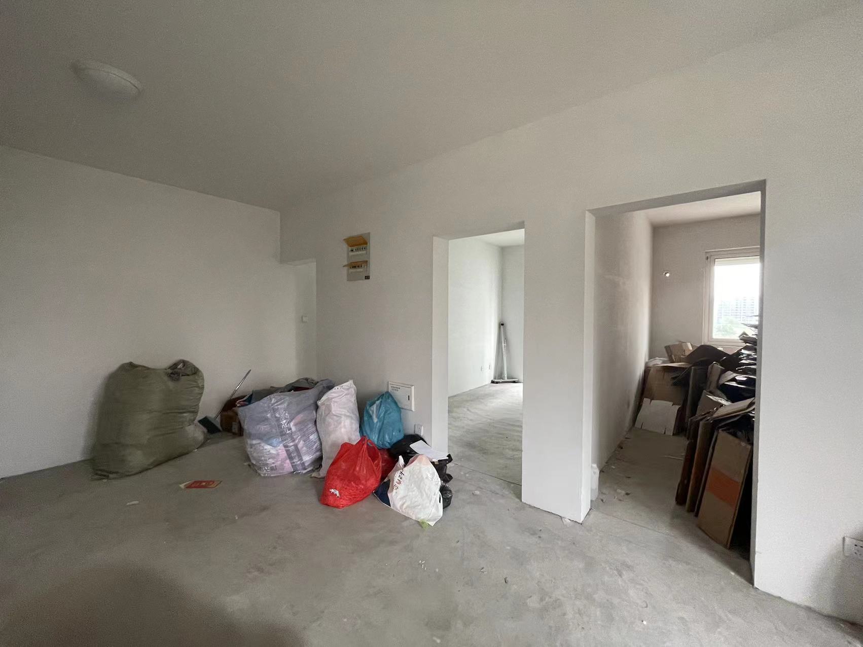 天香苑 3室2厅1卫 108m&sup2;
