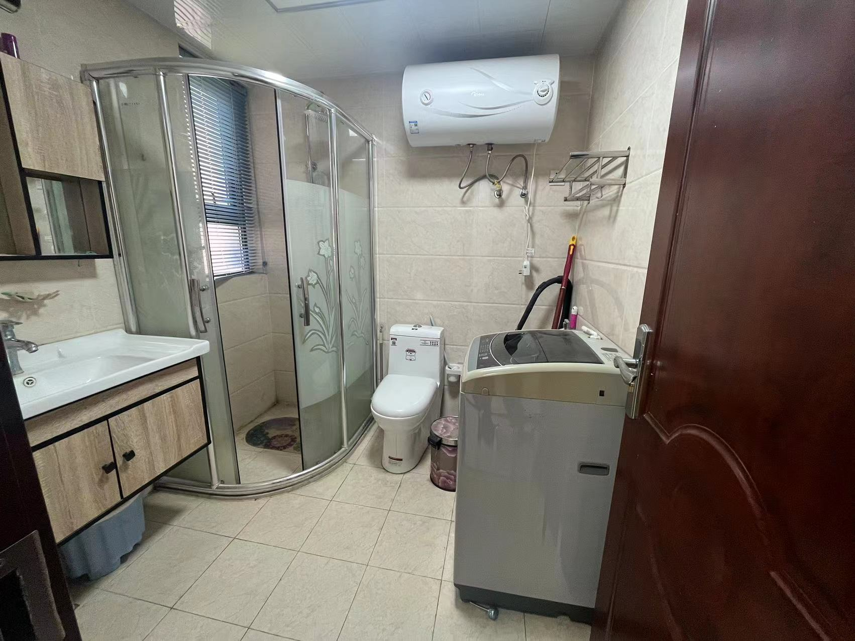炜赋花苑 2室2厅1卫 91m&sup2;