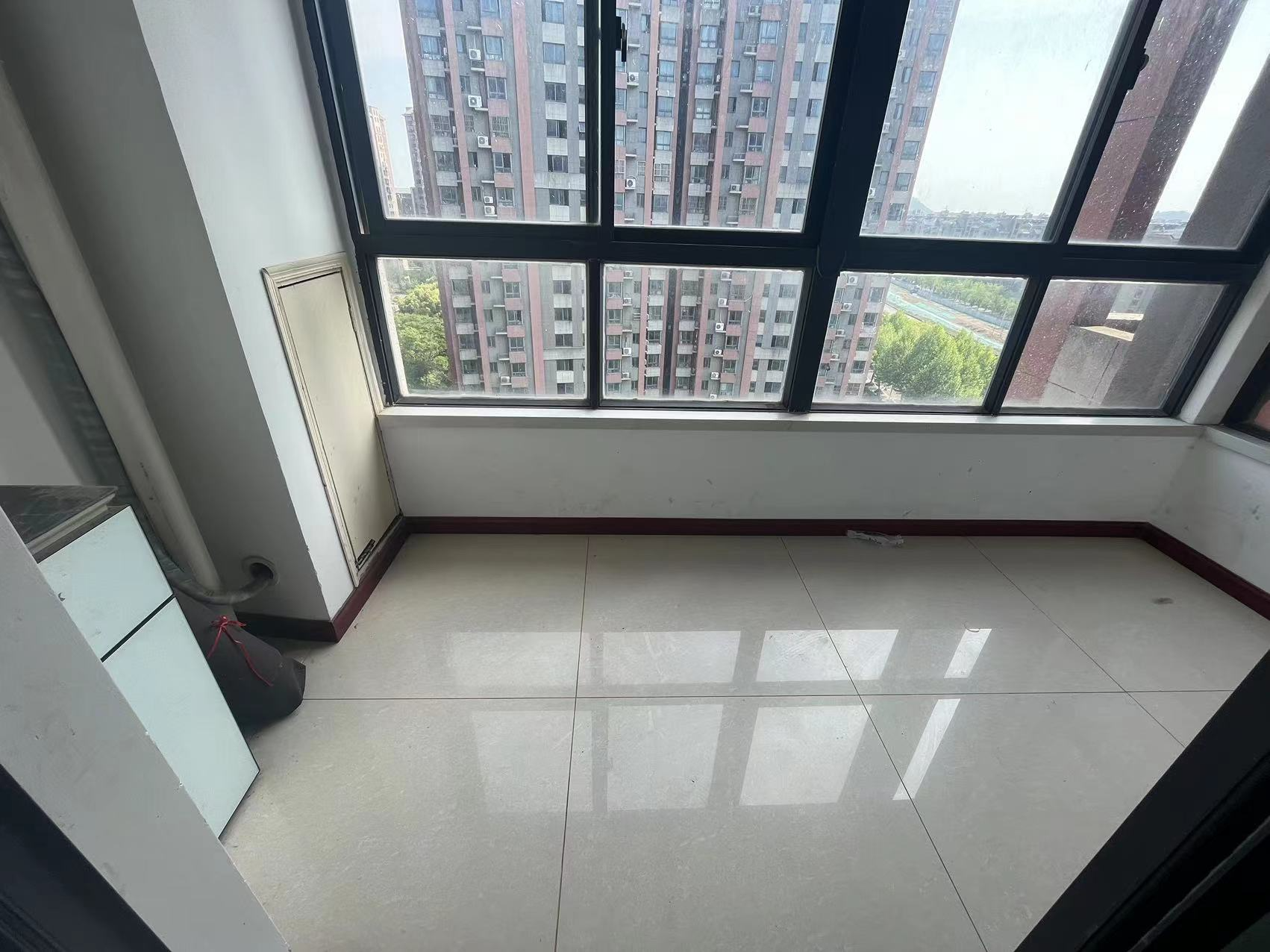 炜赋花苑 2室2厅1卫 91m&sup2;