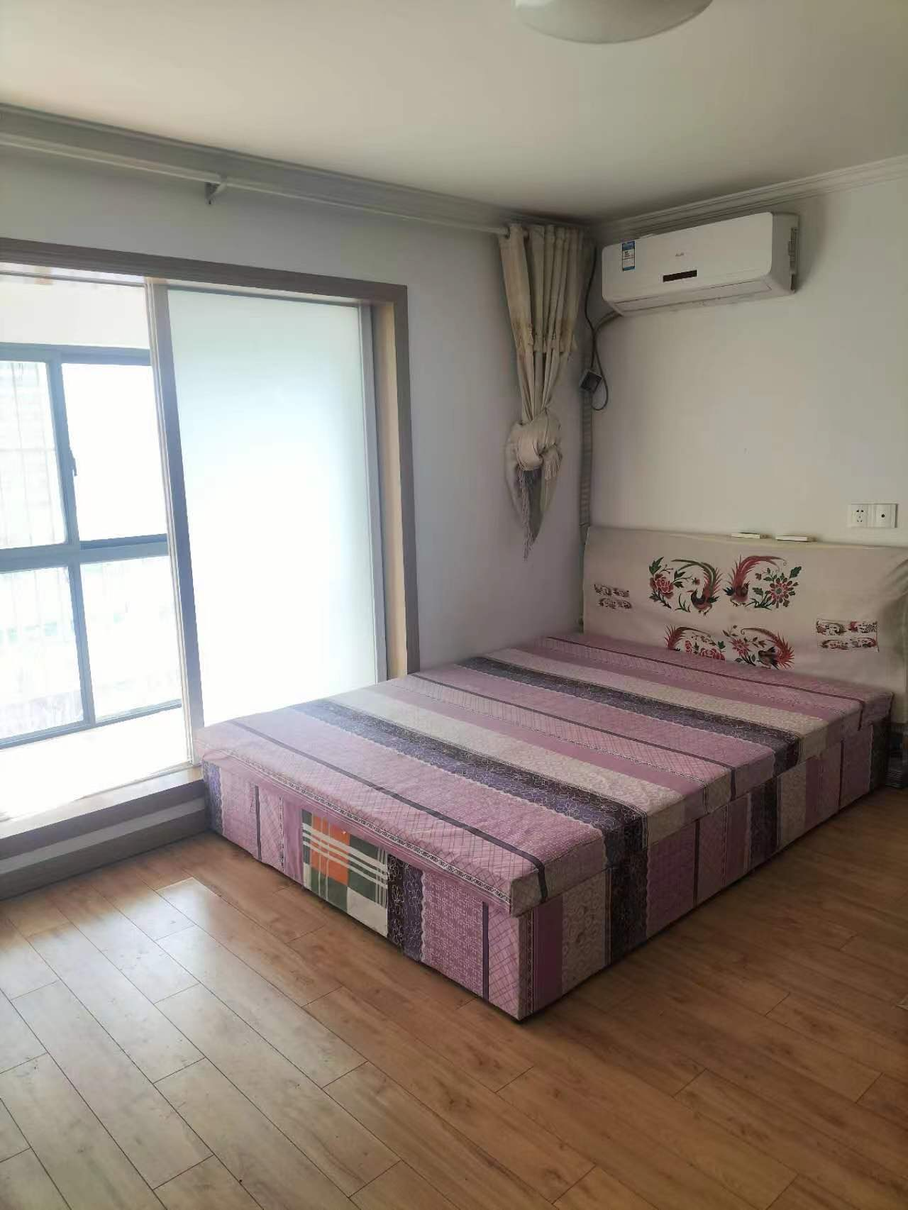 鸿运大厦 2室1厅1卫 50m&sup2;