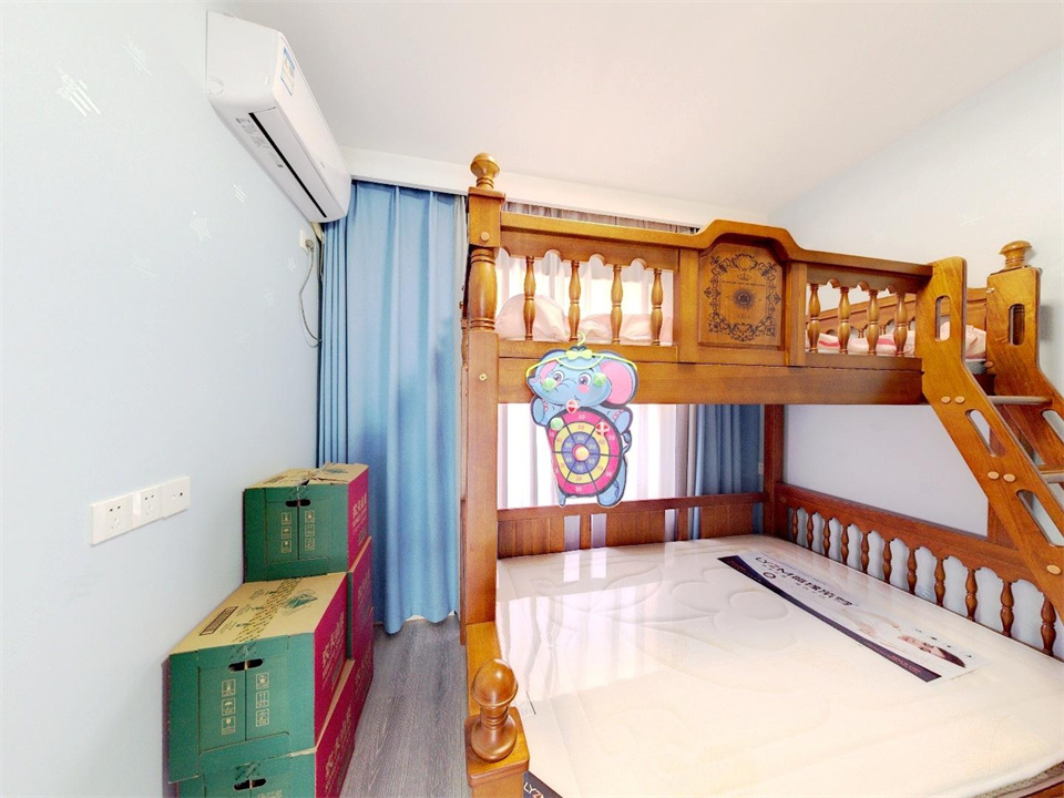 皇家花园北区 3室2厅2卫 117.56m&sup2;