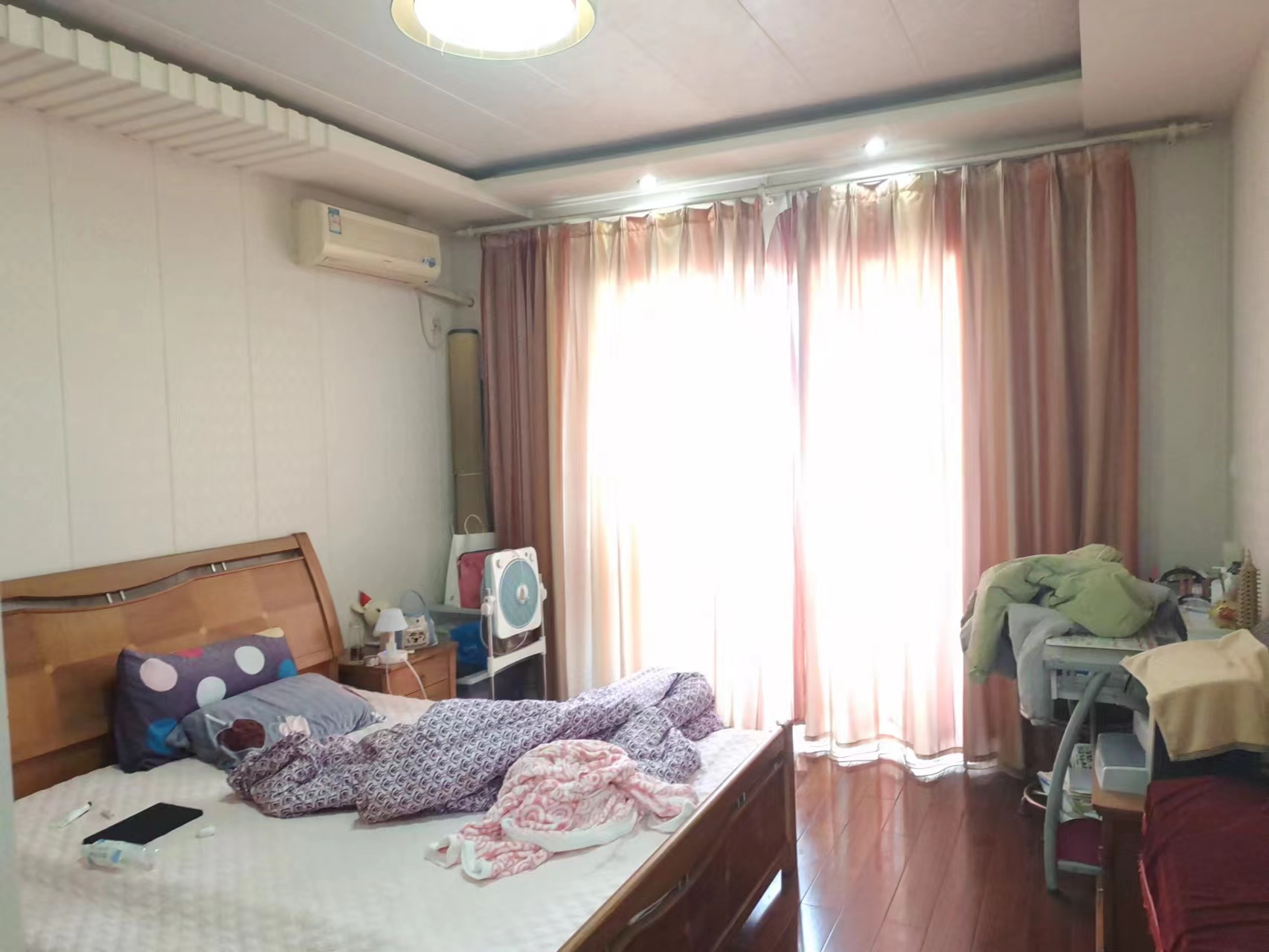 城东小区 3室2厅2卫 110.00m²