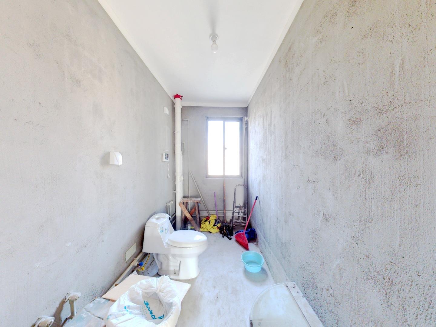外滩花苑 4室2厅2卫 146m&sup2;