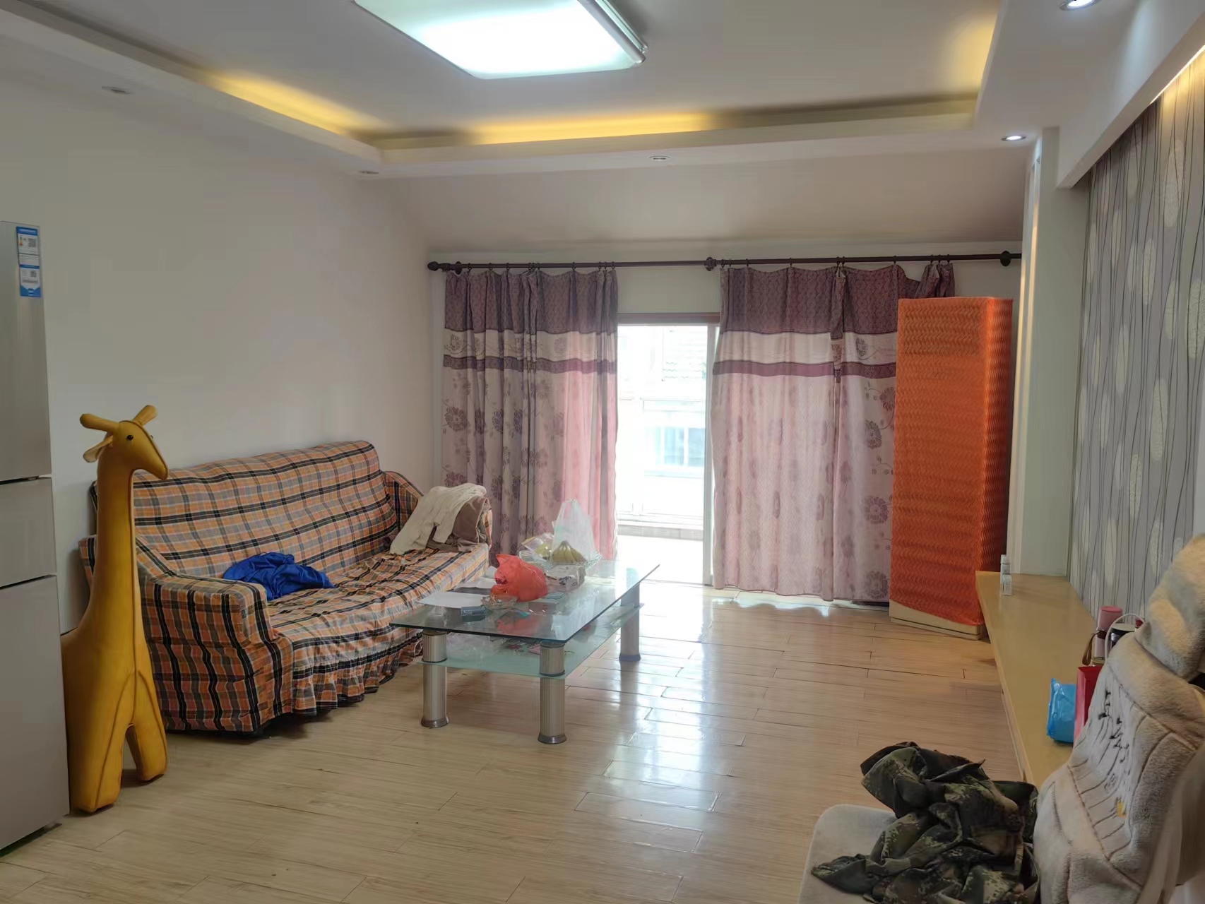 天山花苑 5室3厅2卫 233m&sup2;