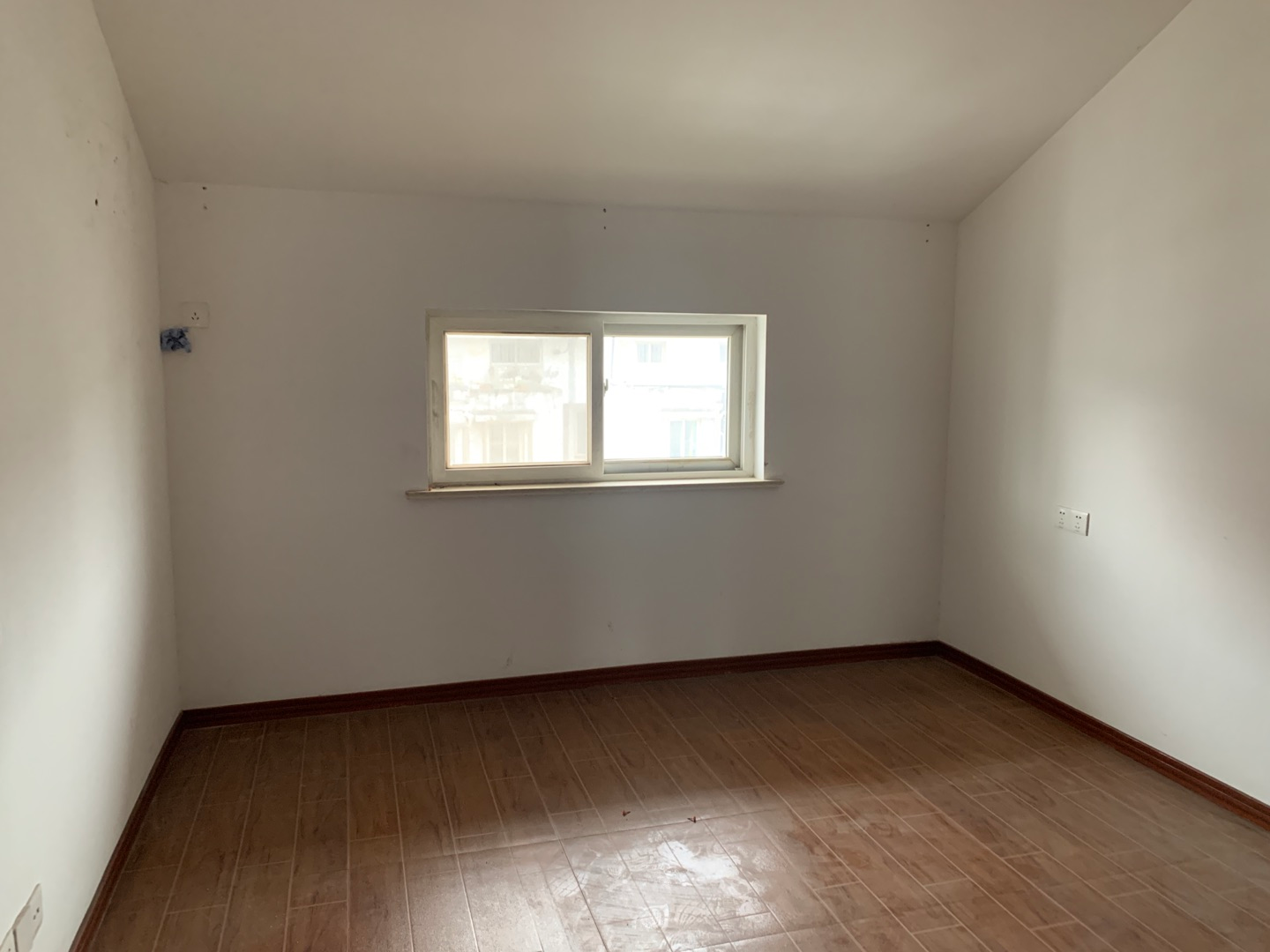 东城花园 2室2厅1卫 91m&sup2;