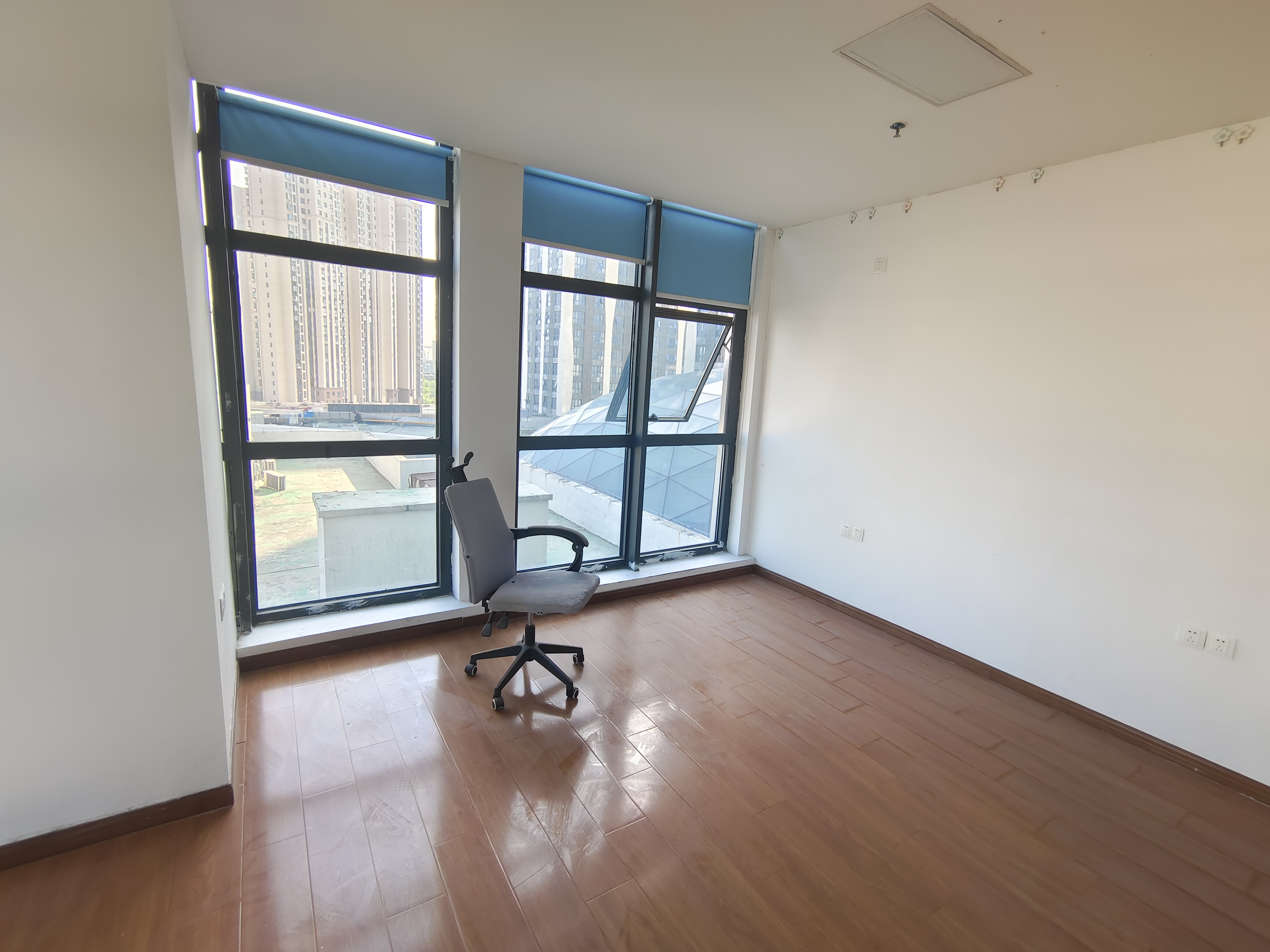 南通万达广场 1室1厅1卫 75m&sup2;