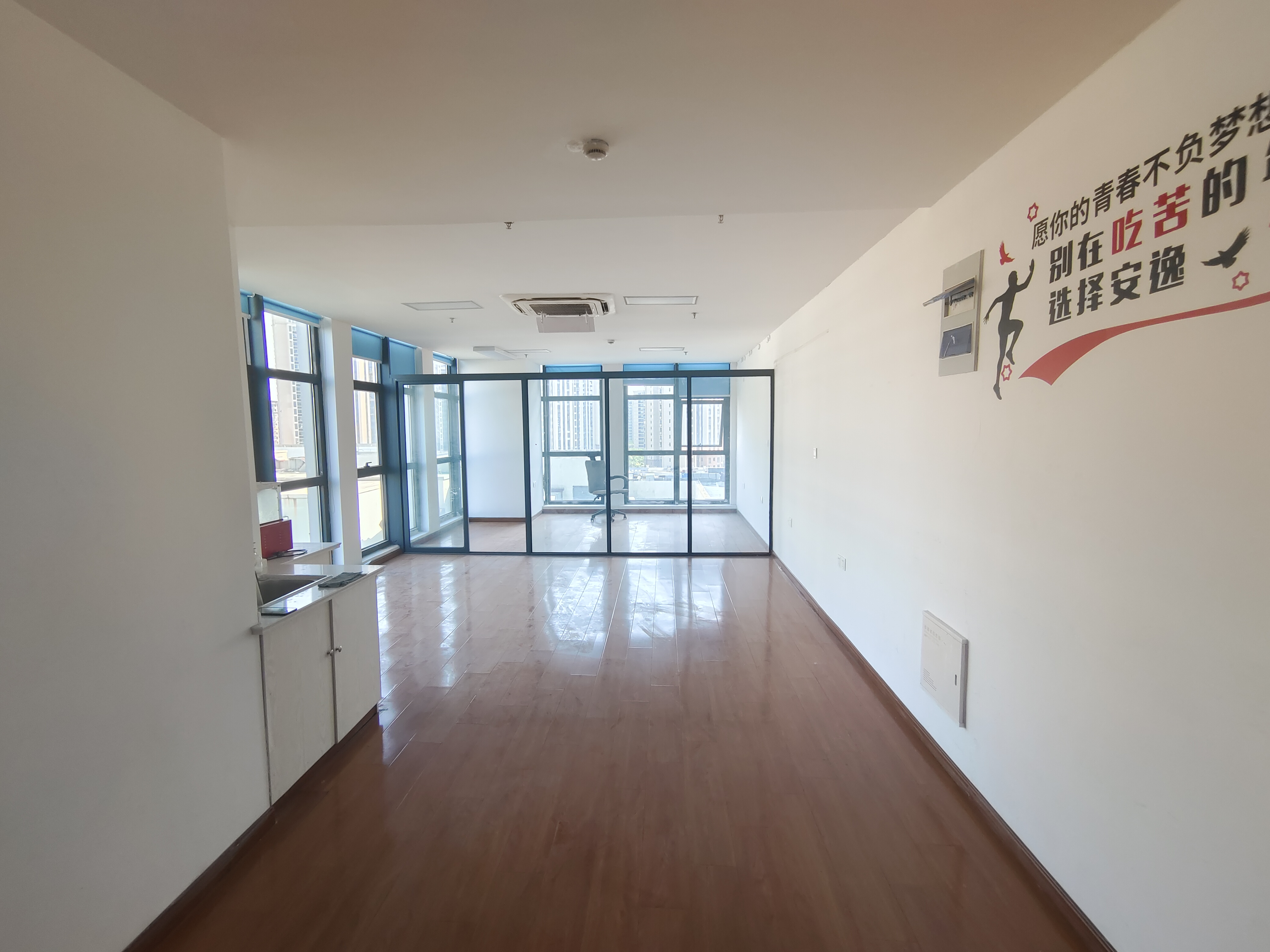 南通万达广场 1室1厅1卫 75m&sup2;
