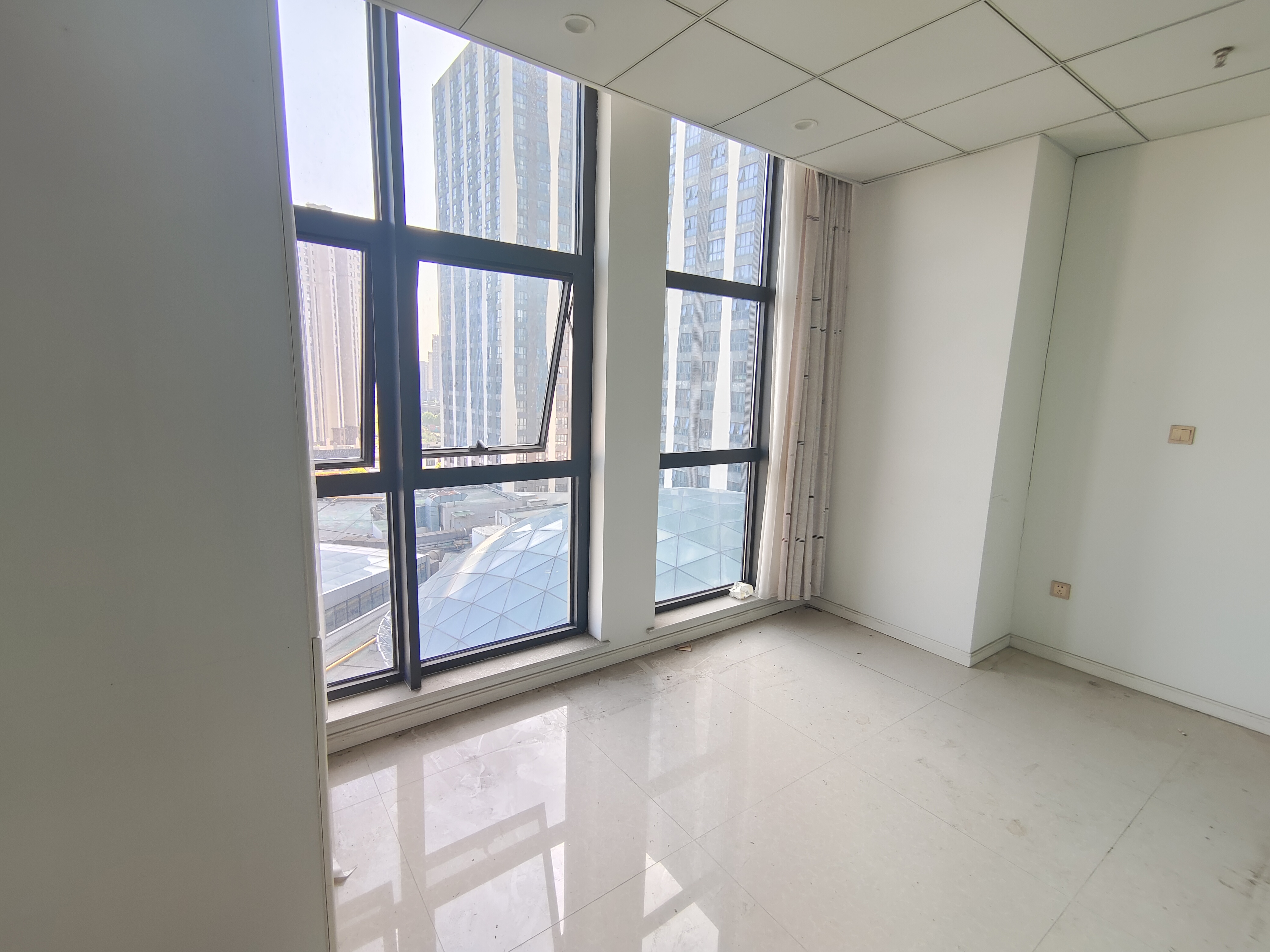 南通万达广场 1室厅卫 75m&sup2;