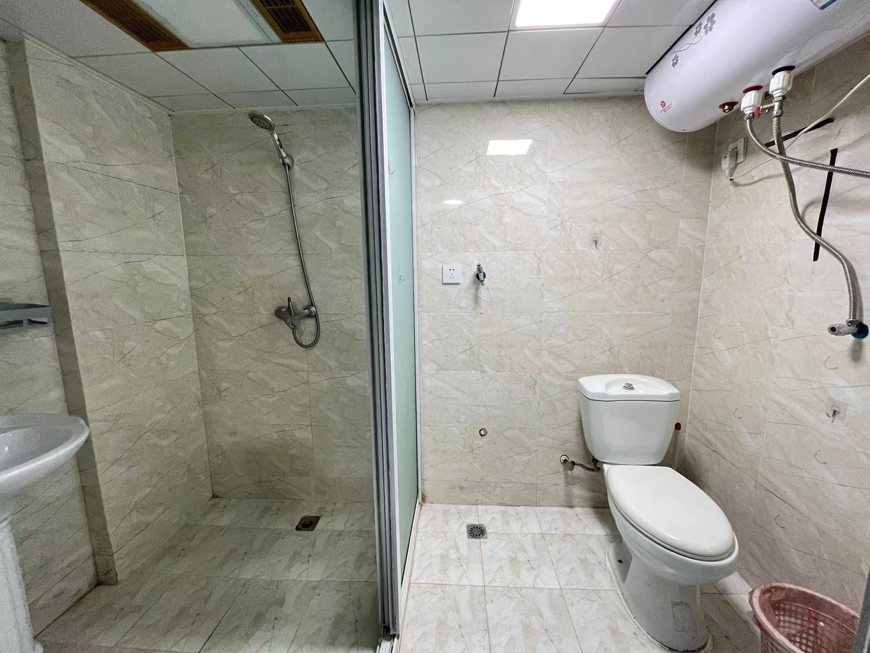 江海佳苑 1室1厅1卫 35m&sup2;